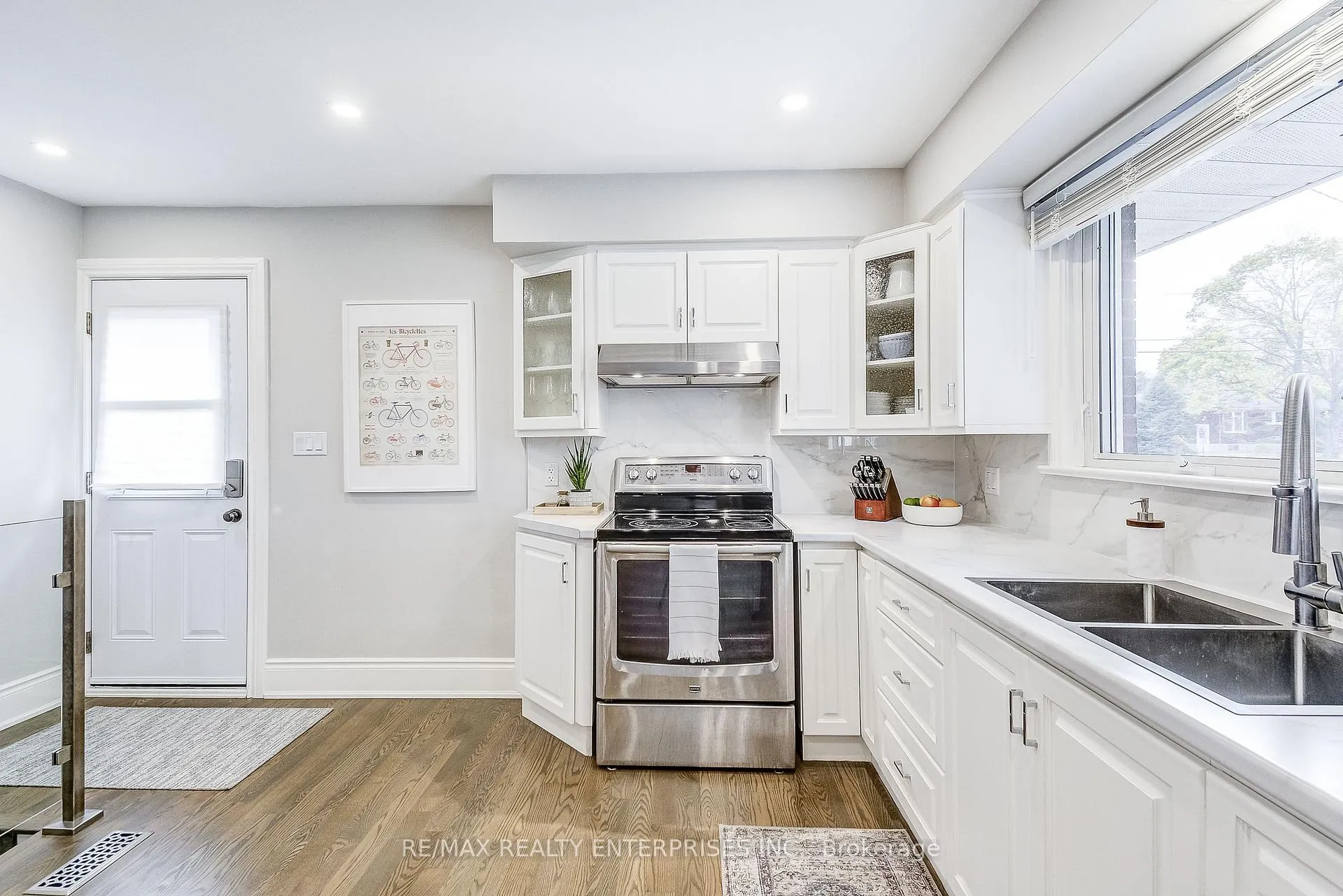 Photo 10 of 149 West 27th Street, Hamilton, Westcliffe — HOMEH