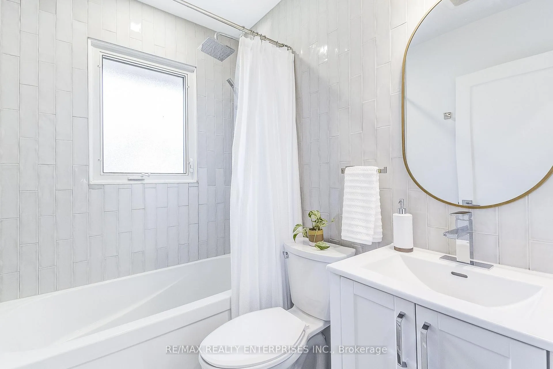 Photo 11 of 149 West 27th Street, Hamilton, Westcliffe — HOMEH