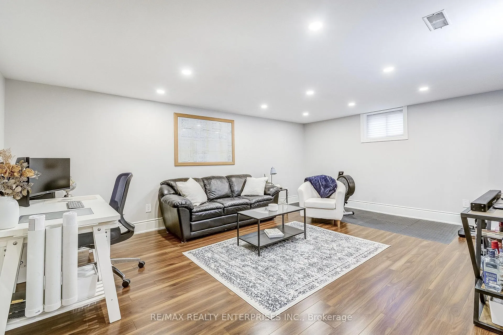 Photo 17 of 149 West 27th Street, Hamilton, Westcliffe — HOMEH