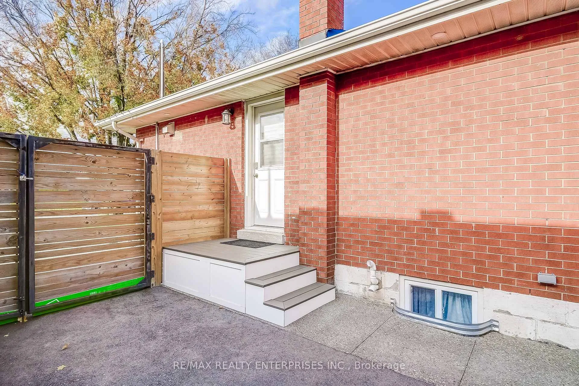 Photo 21 of 149 West 27th Street, Hamilton, Westcliffe — HOMEH