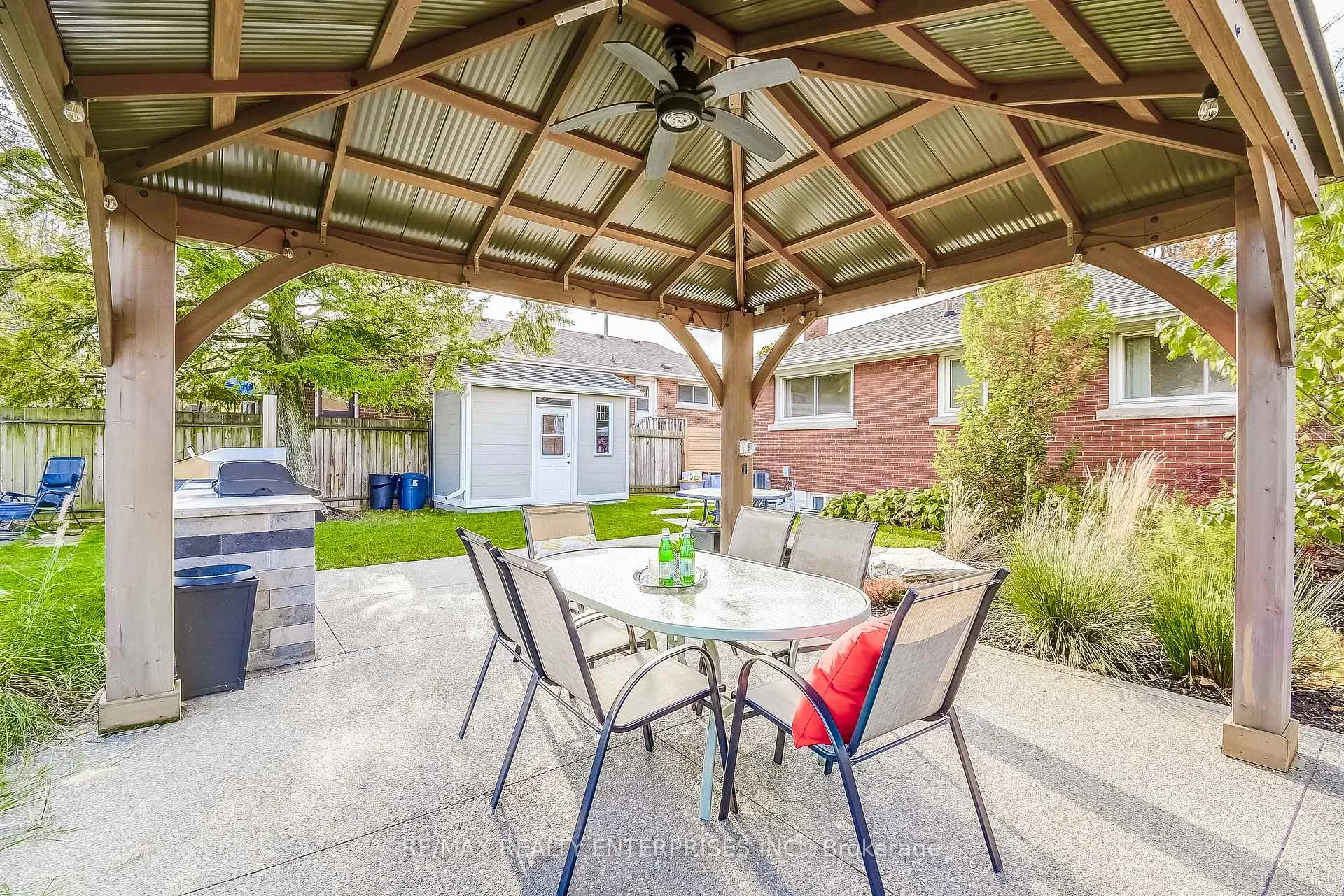 Photo 26 of 149 West 27th Street, Hamilton, Westcliffe — HOMEH