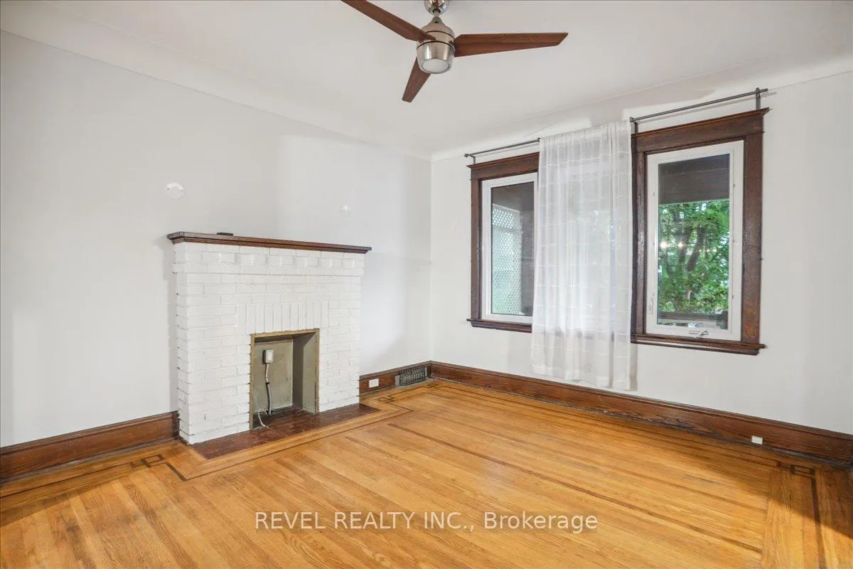 Photo 5 of 16 Senator Avenue, Hamilton, Stipley — HOMEH