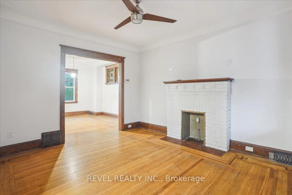 Photo 6 of 16 Senator Avenue, Hamilton, Stipley — HOMEH