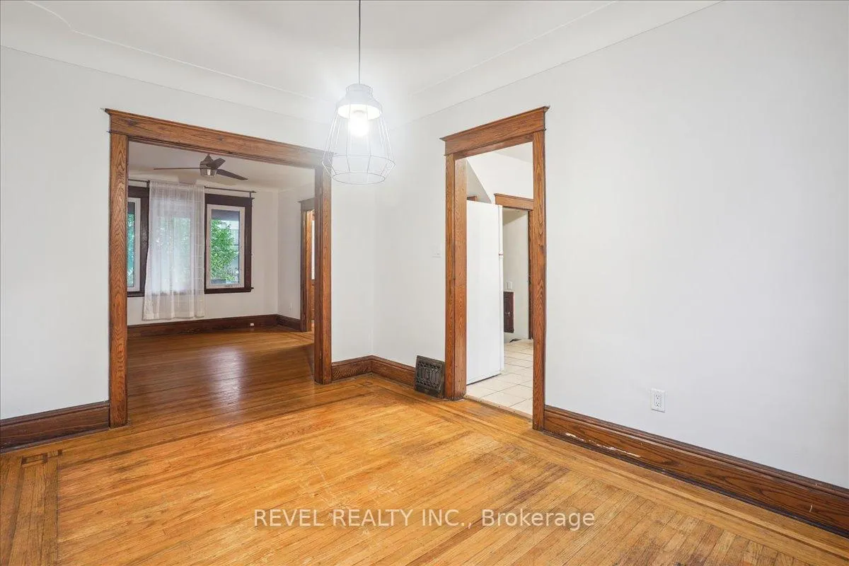 Photo 10 of 16 Senator Avenue, Hamilton, Stipley — HOMEH