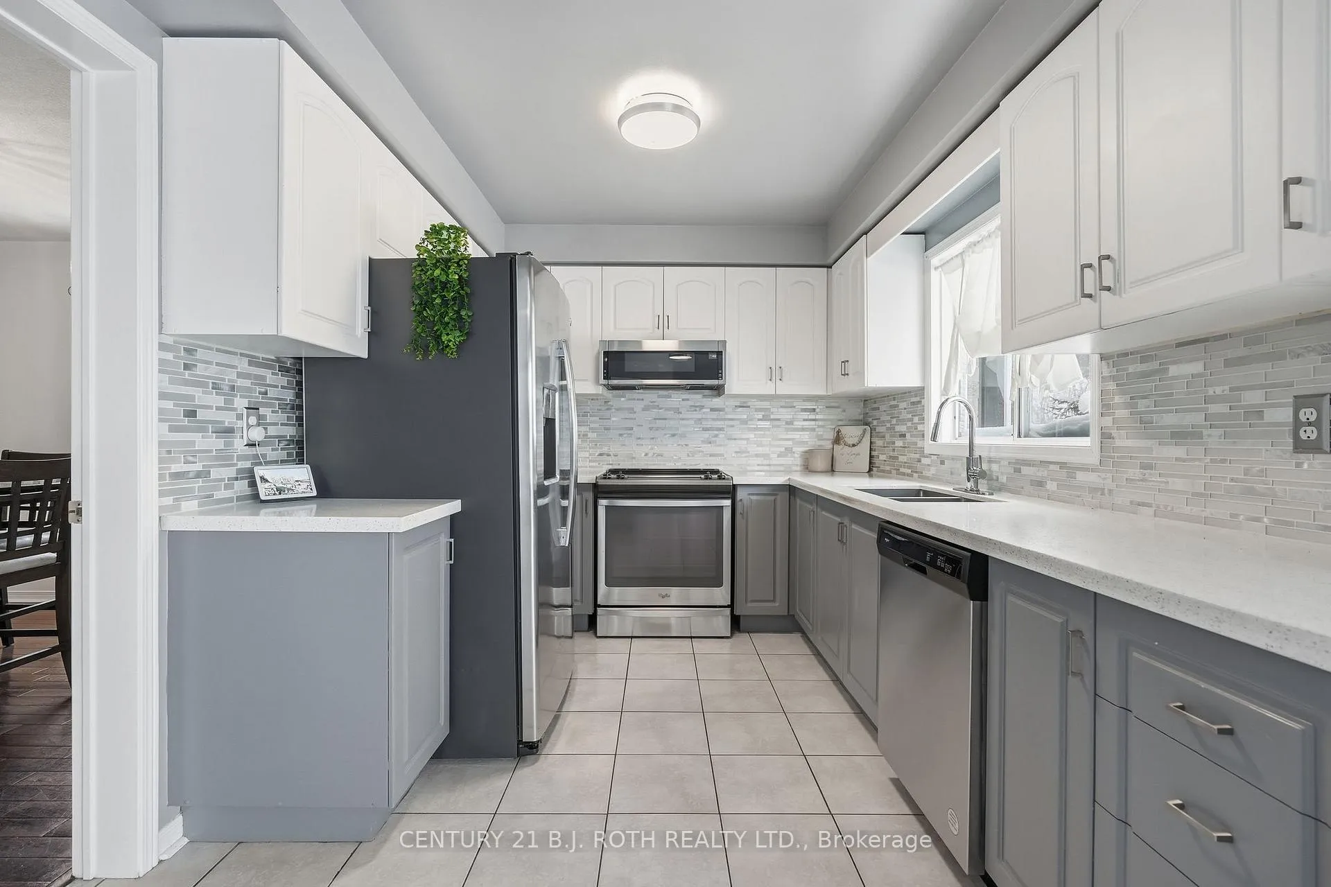 Photo 8 of 79 Brown Street, Barrie, Holly — HOMEH
