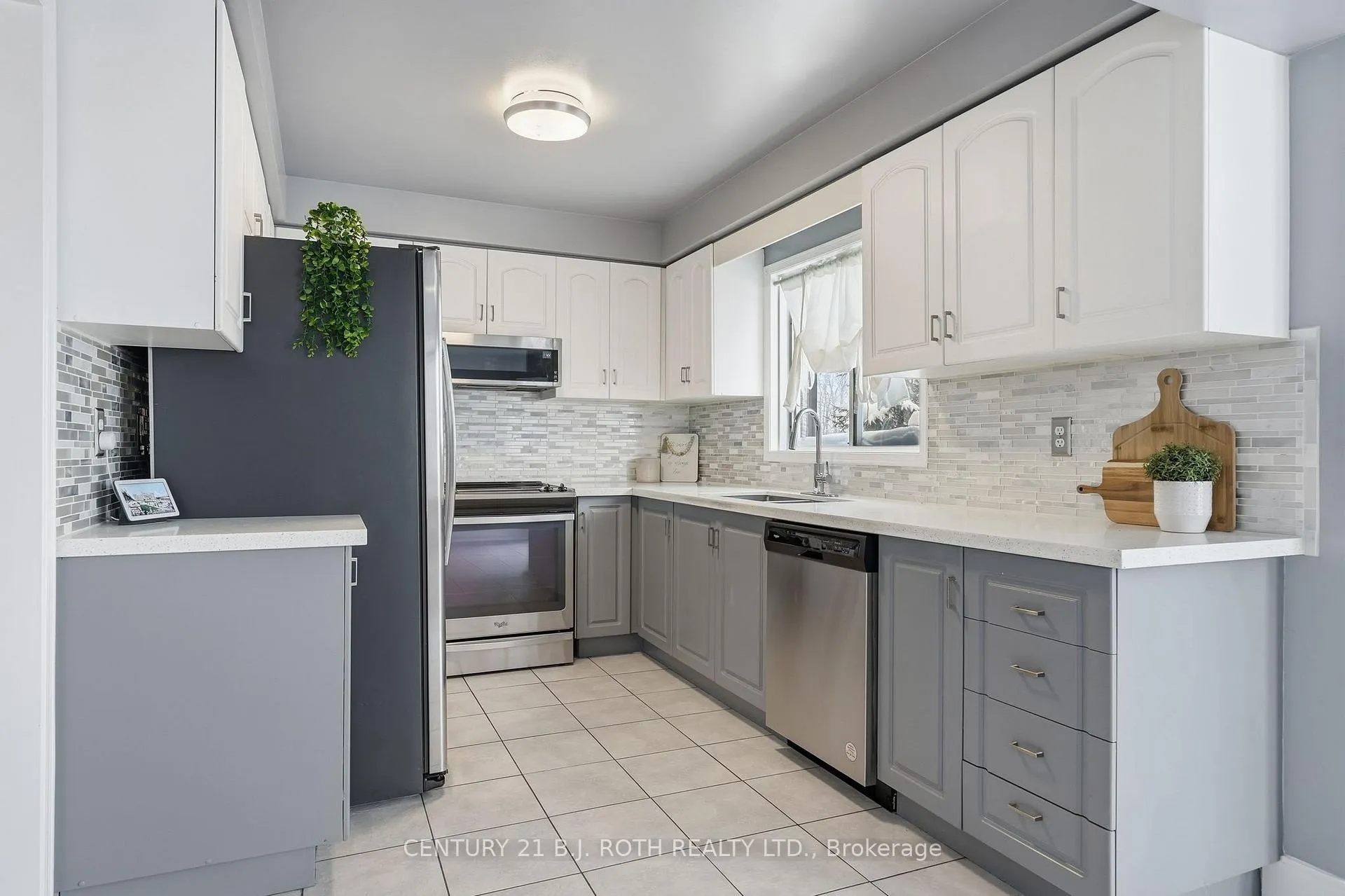 Photo 9 of 79 Brown Street, Barrie, Holly — HOMEH