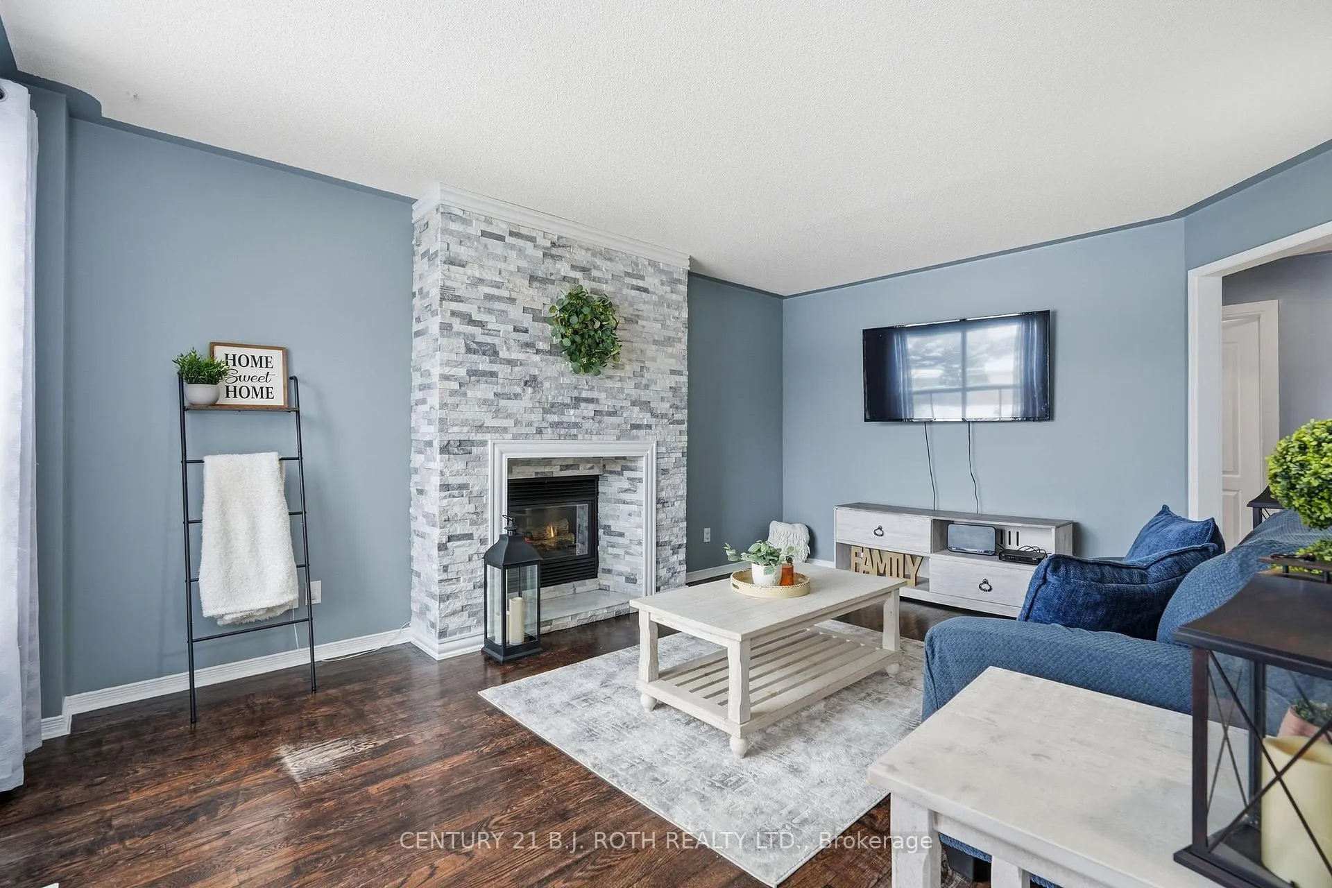 Photo 12 of 79 Brown Street, Barrie, Holly — HOMEH