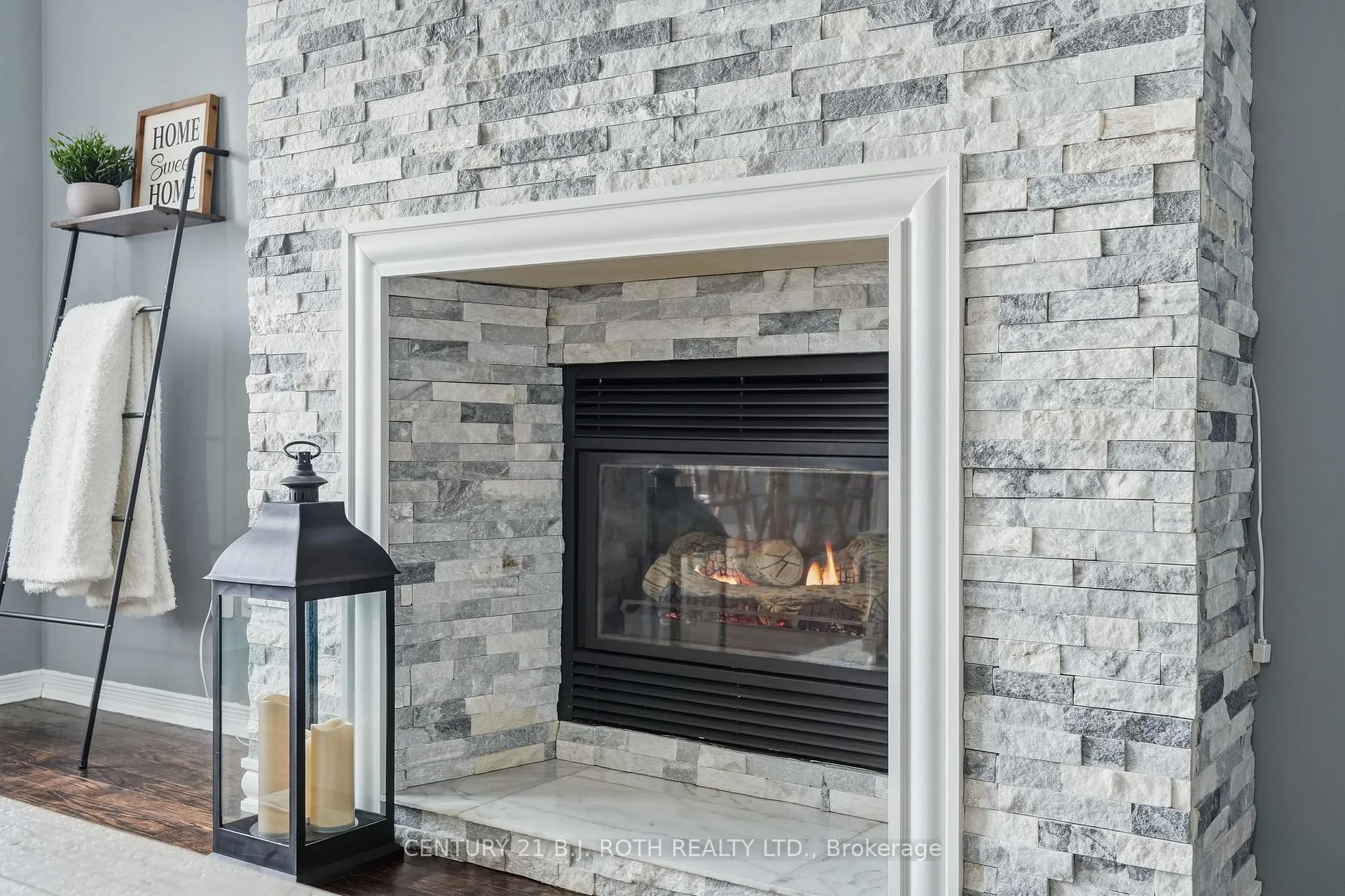 Photo 13 of 79 Brown Street, Barrie, Holly — HOMEH