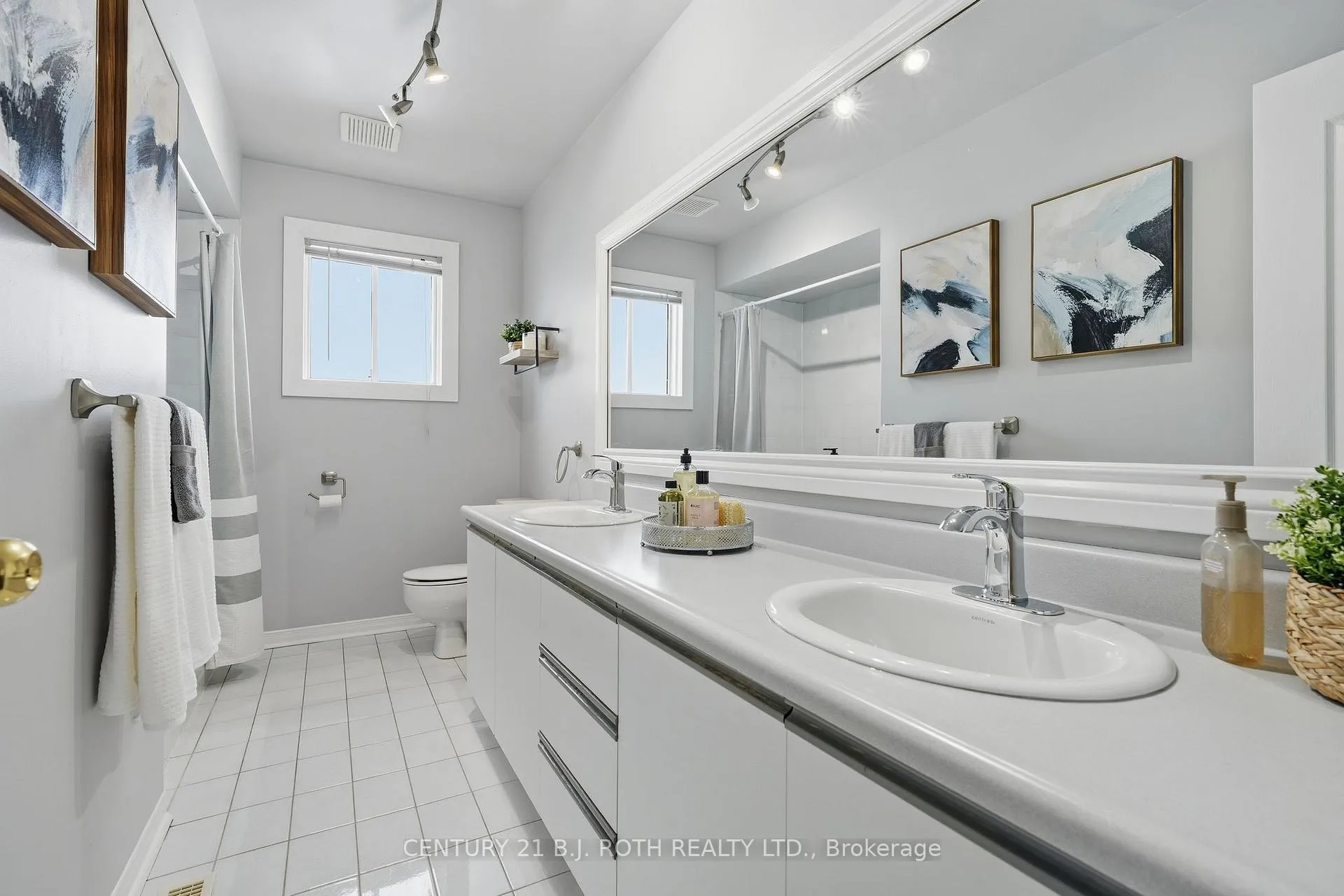 Photo 29 of 79 Brown Street, Barrie, Holly — HOMEH