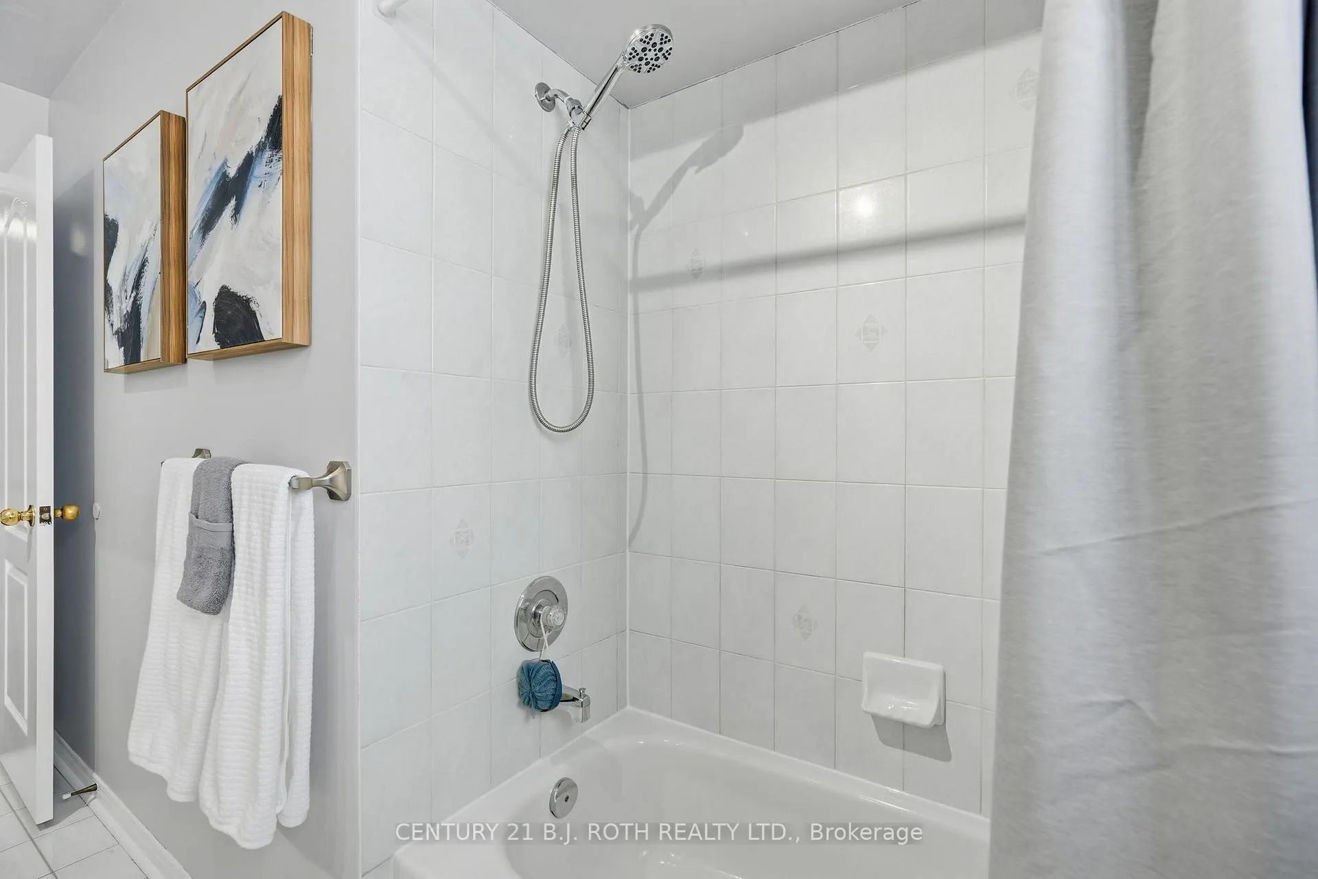 Photo 30 of 79 Brown Street, Barrie, Holly — HOMEH