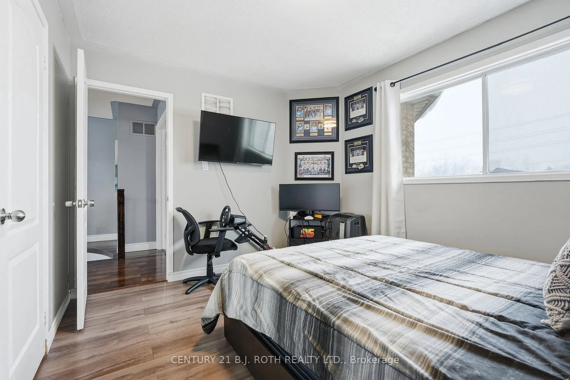Photo 32 of 79 Brown Street, Barrie, Holly — HOMEH