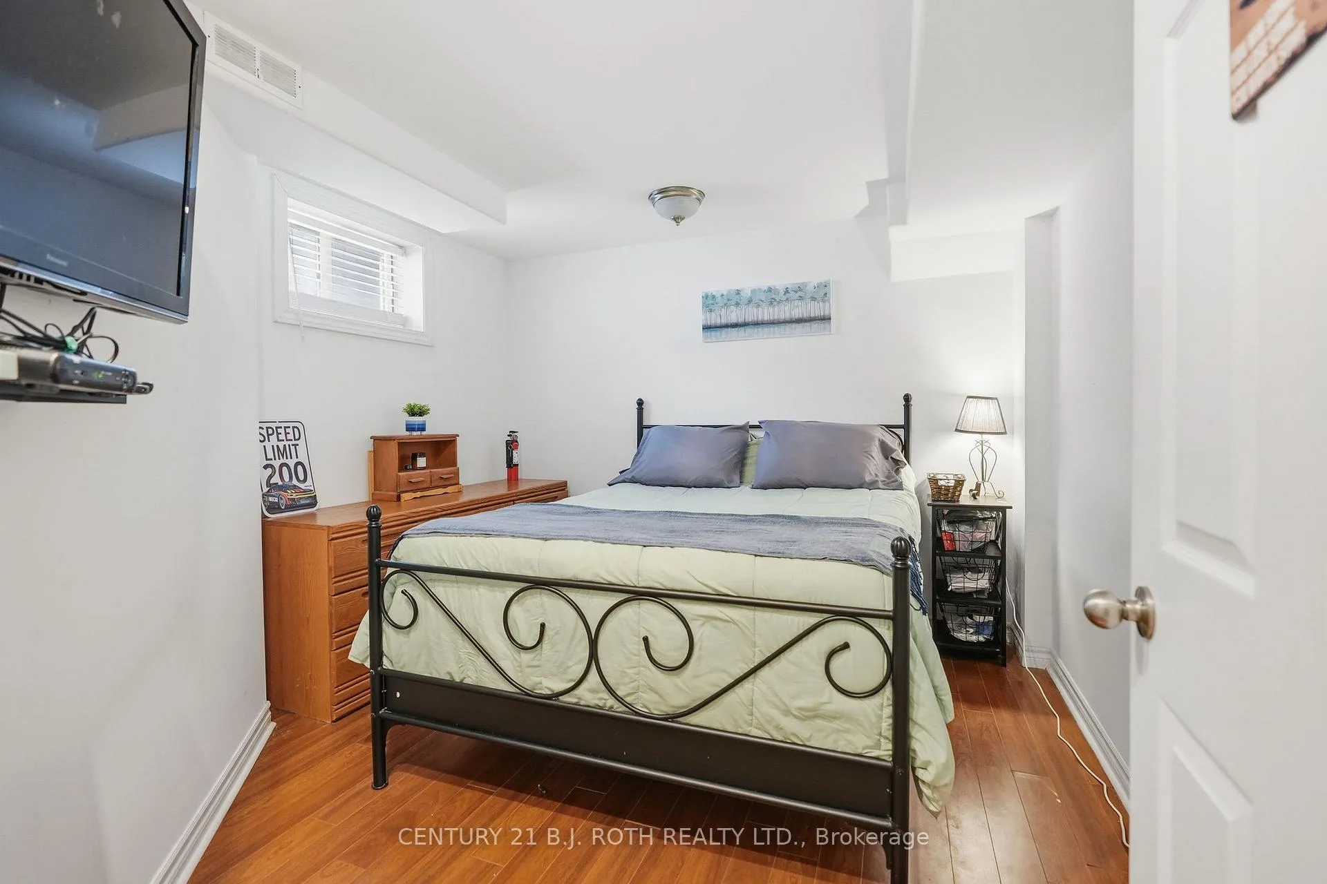 Photo 40 of 79 Brown Street, Barrie, Holly — HOMEH