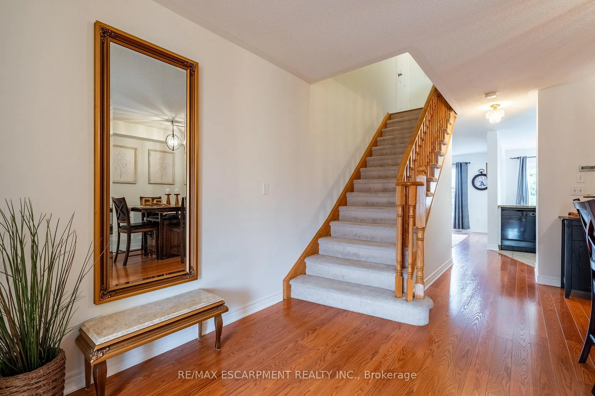Photo 13 of 67 Golden Iris Crescent, Hamilton, Waterdown — HOMEH