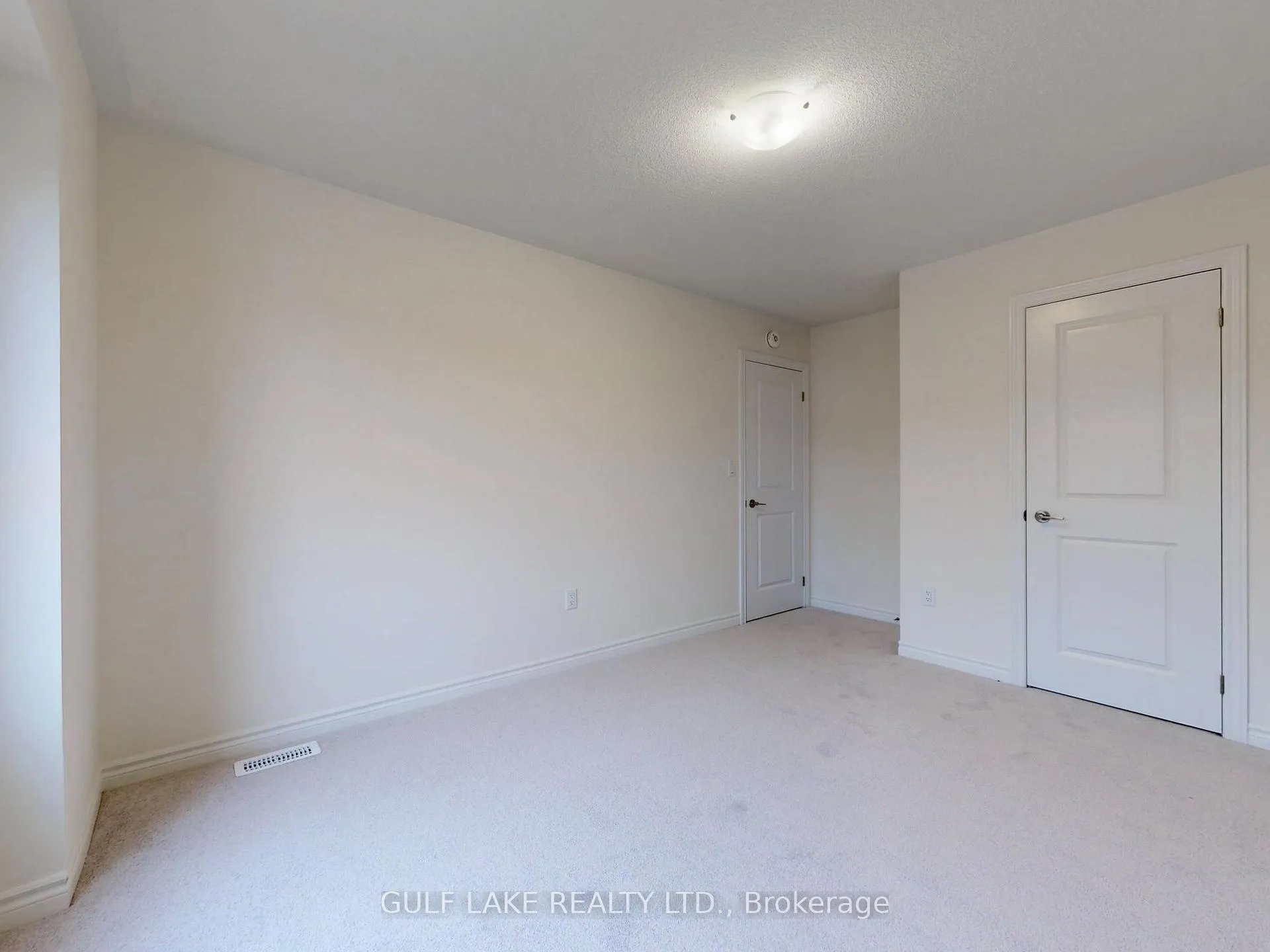 Photo 32 of 134 Greer Street, Barrie, Rural Barrie Southeast — HOMEH