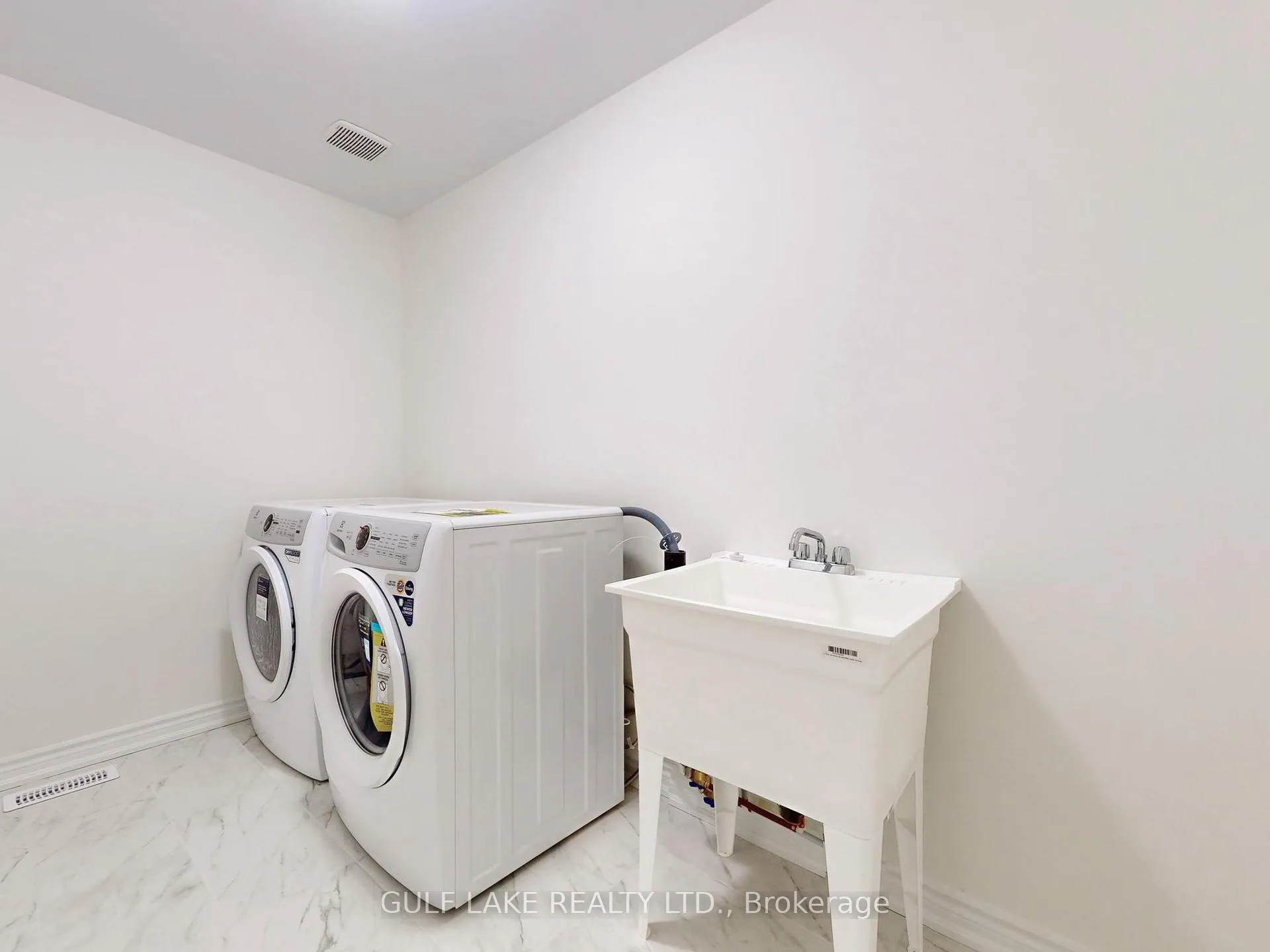 Photo 37 of 134 Greer Street, Barrie, Rural Barrie Southeast — HOMEH