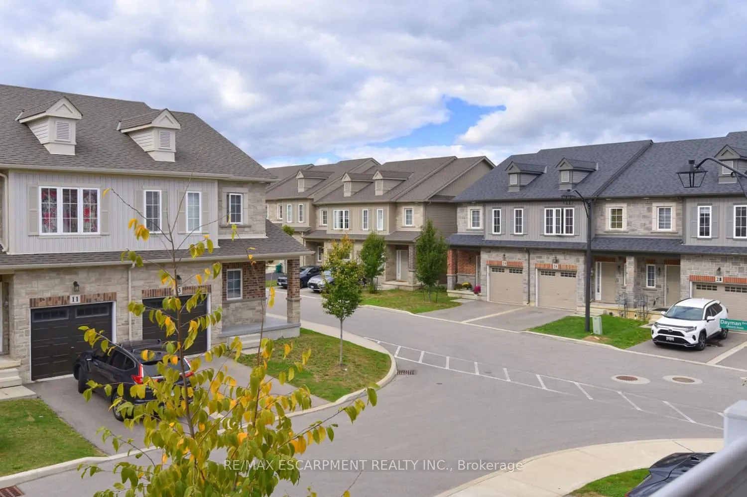 Photo 29 of 8 Sharp Drive, Hamilton, Ancaster — HOMEH