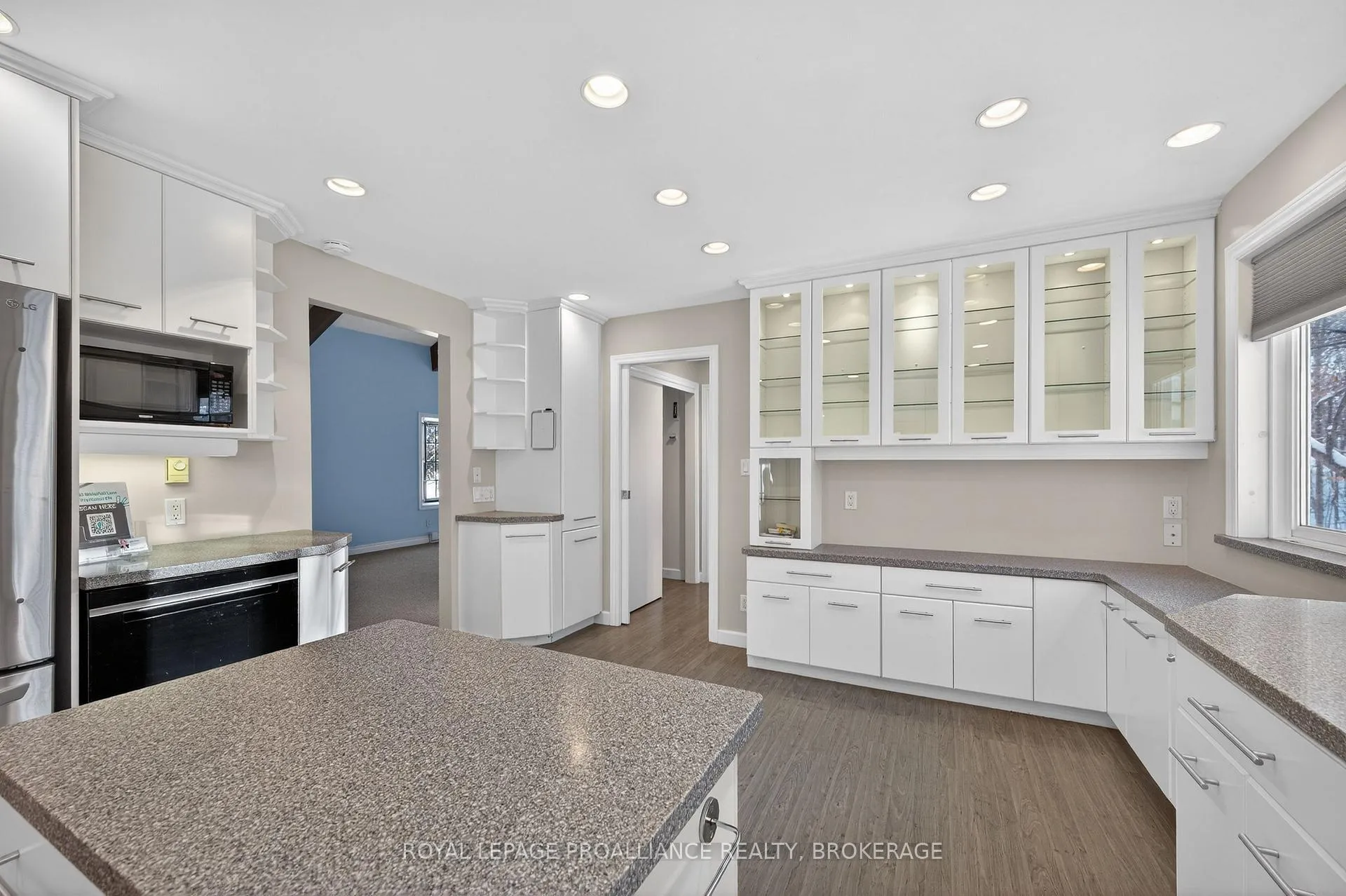 Photo 5 of 3961 Waterfall Lane, Frontenac, Frontenac South — HOMEH