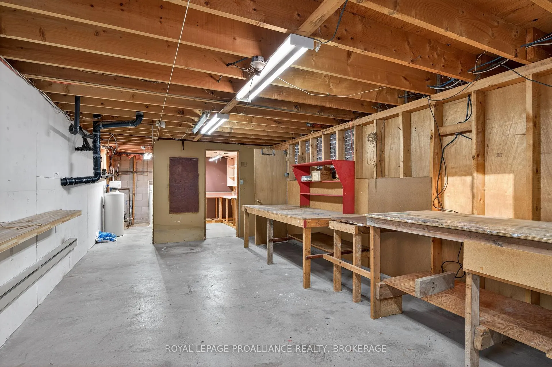 Photo 24 of 3961 Waterfall Lane, Frontenac, Frontenac South — HOMEH