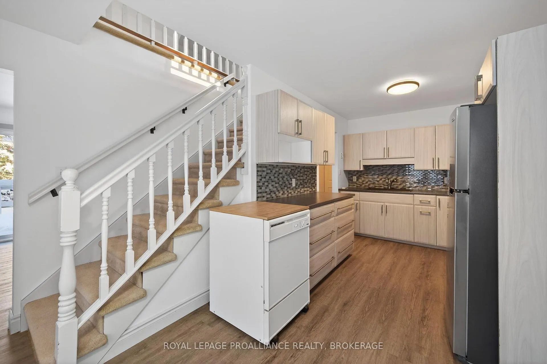 Photo 27 of 3961 Waterfall Lane, Frontenac, Frontenac South — HOMEH