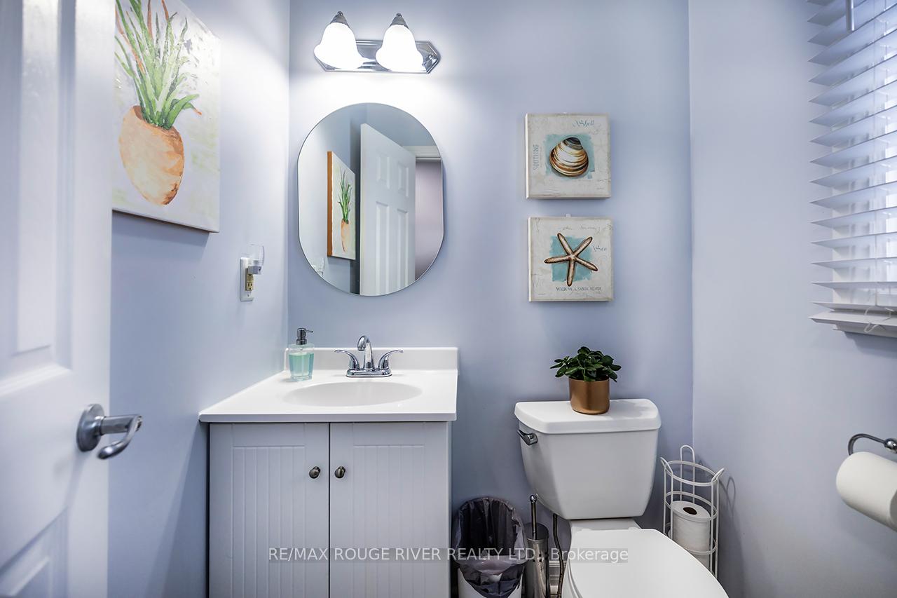 Photo 5 of 107 Galbraith Court, Clarington, Bowmanville — HOMEH