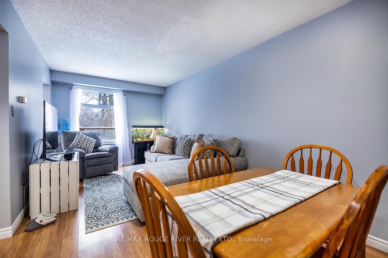 Photo 6 of 107 Galbraith Court, Clarington, Bowmanville — HOMEH