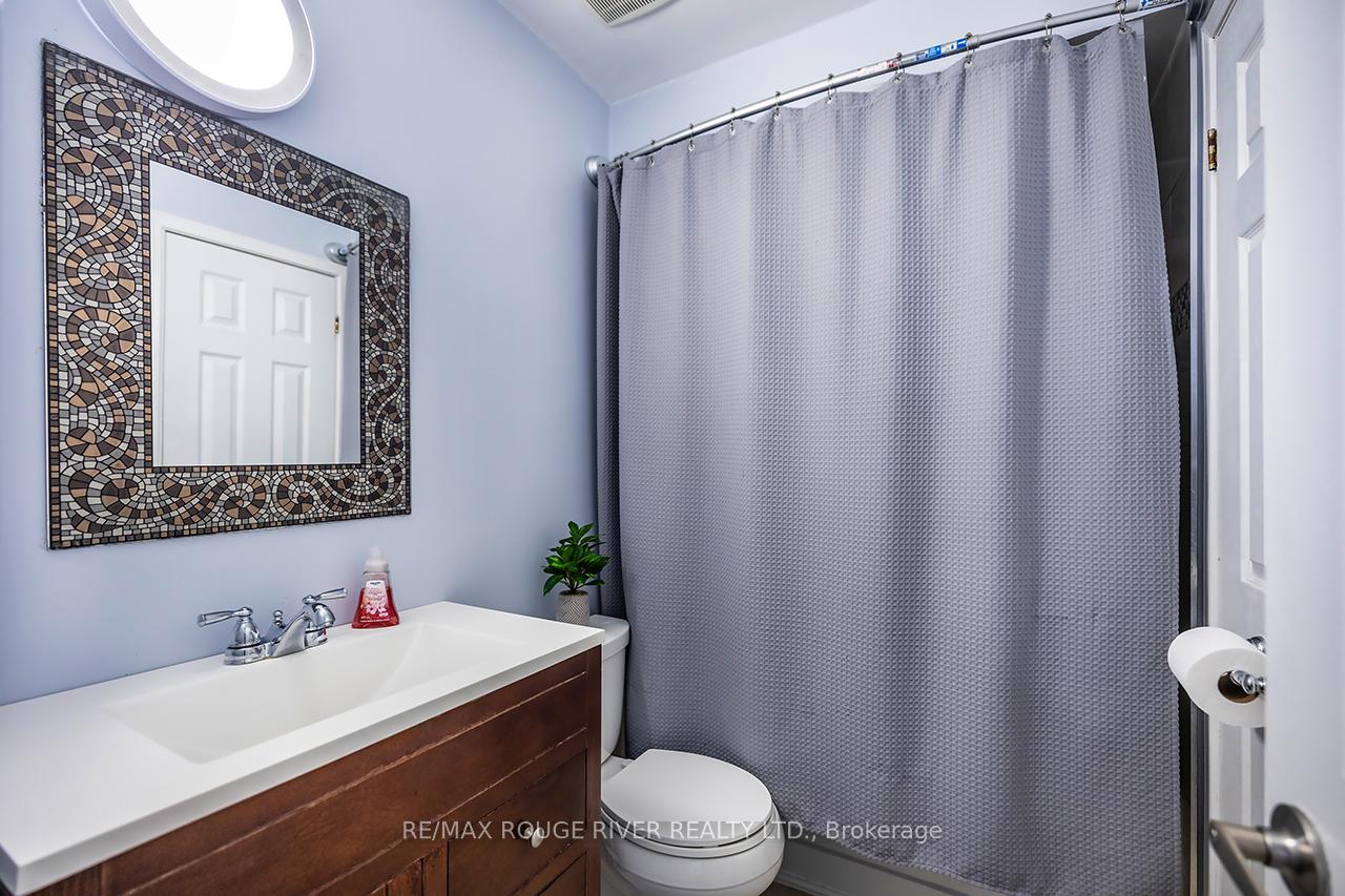 Photo 16 of 107 Galbraith Court, Clarington, Bowmanville — HOMEH