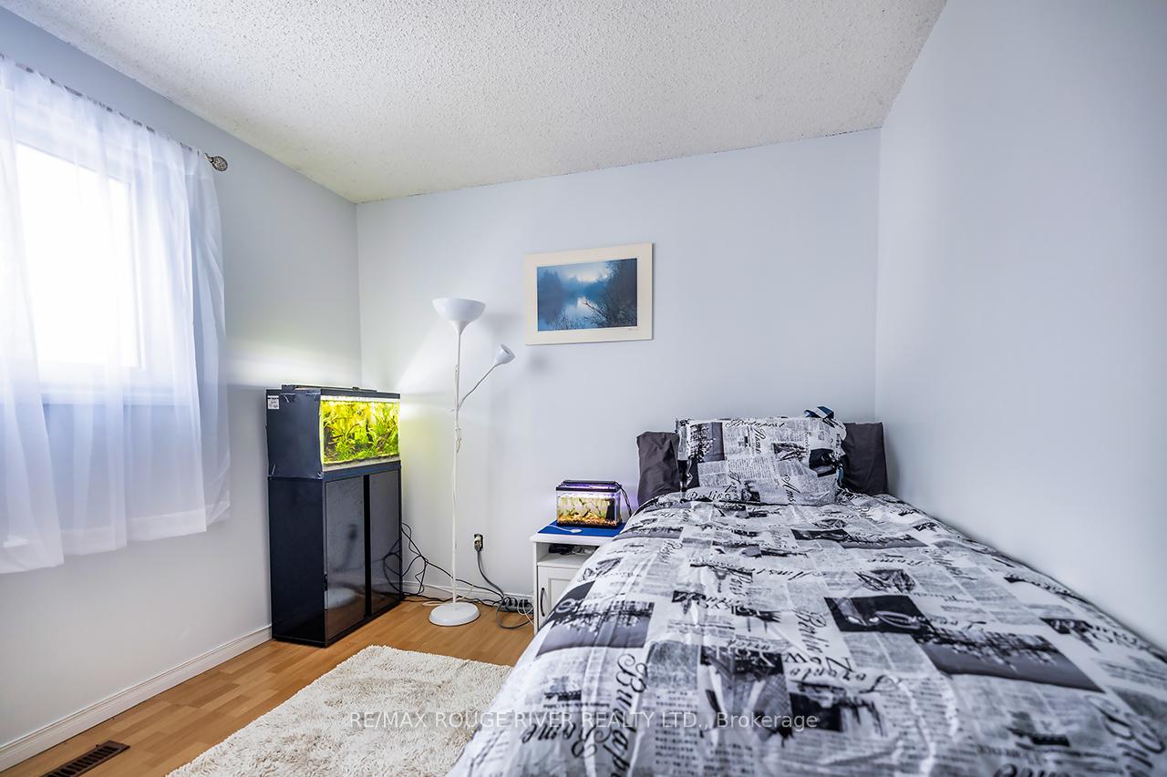 Photo 18 of 107 Galbraith Court, Clarington, Bowmanville — HOMEH