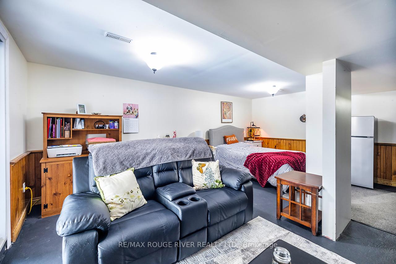 Photo 21 of 107 Galbraith Court, Clarington, Bowmanville — HOMEH