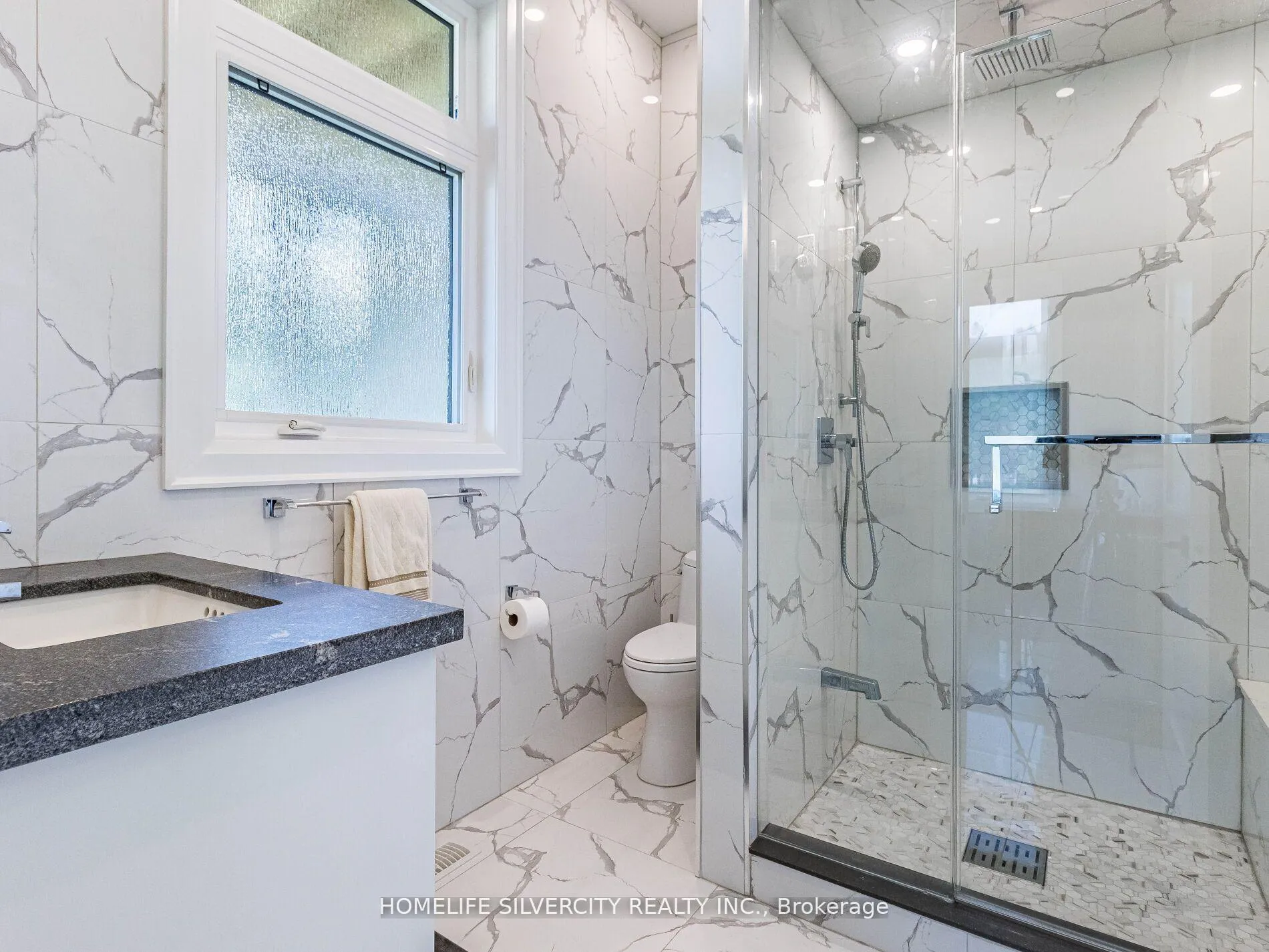 Photo 18 of 63 Poplar Street, Hamilton, Rural Ancaster — HOMEH