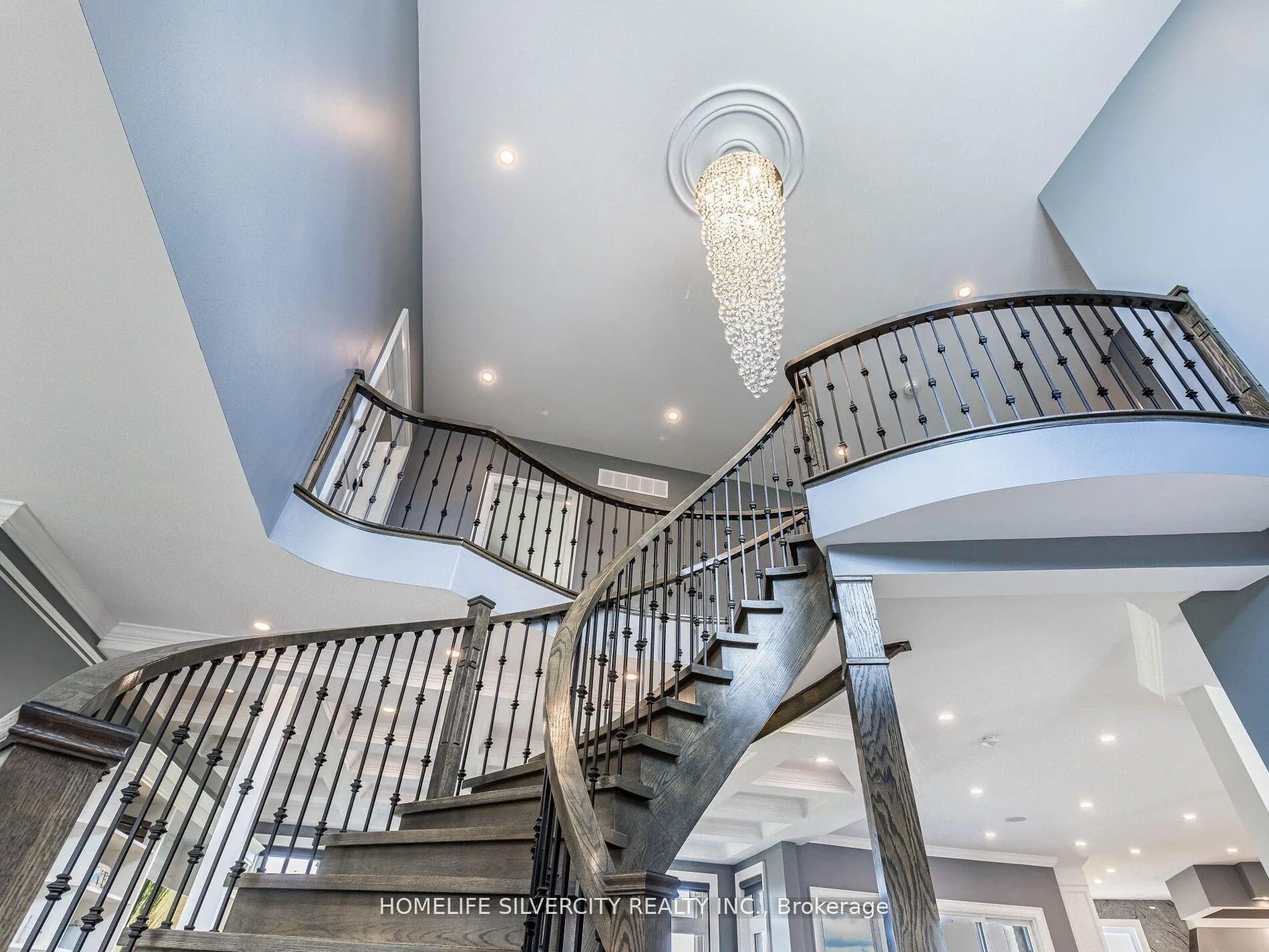 Photo 19 of 63 Poplar Street, Hamilton, Rural Ancaster — HOMEH