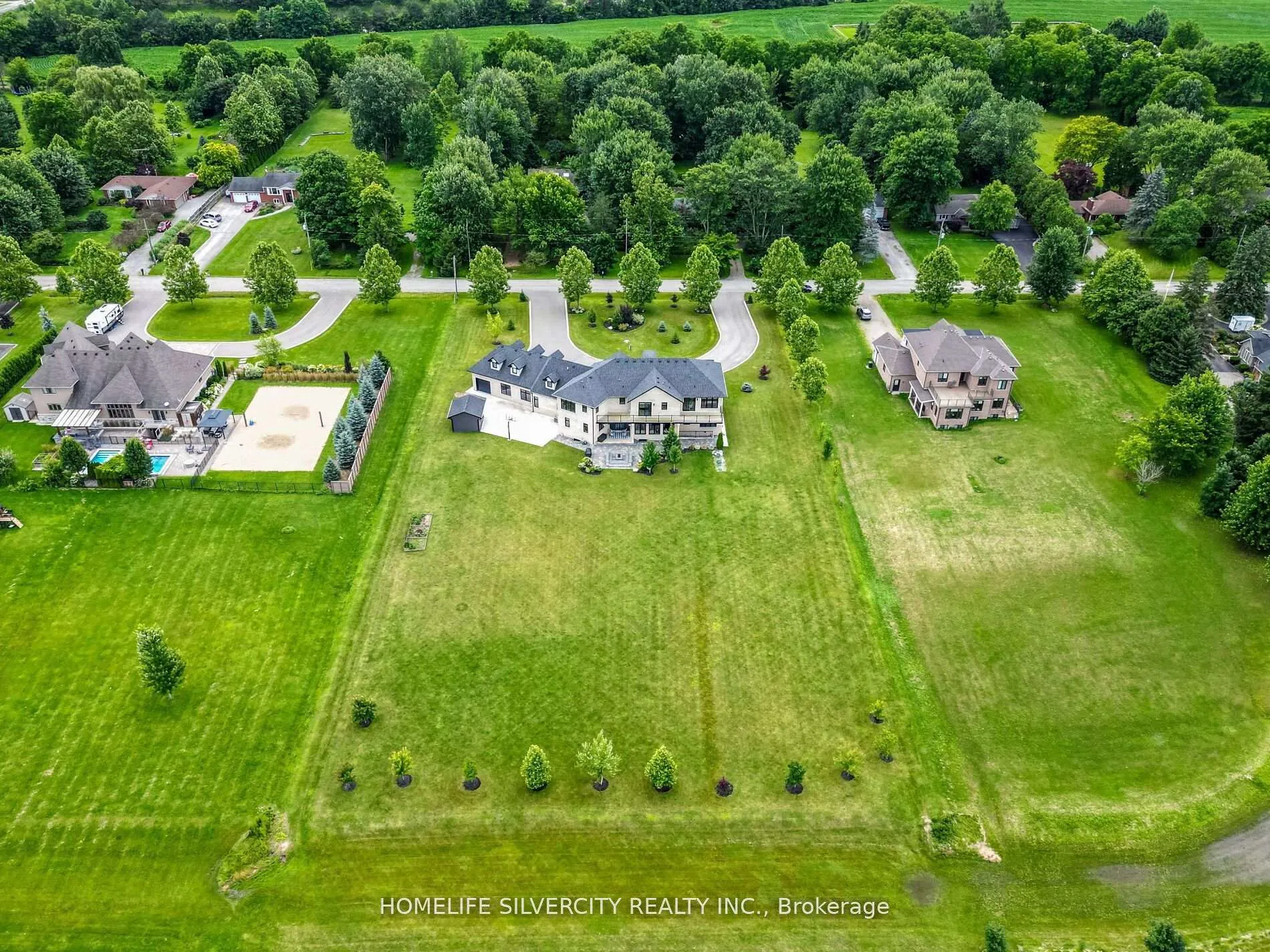 Photo 39 of 63 Poplar Street, Hamilton, Rural Ancaster — HOMEH