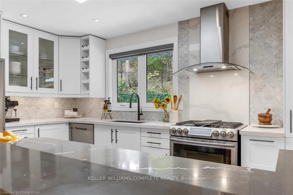 Photo 16 of 46 Terrace Drive, Hamilton, Dundas — HOMEH