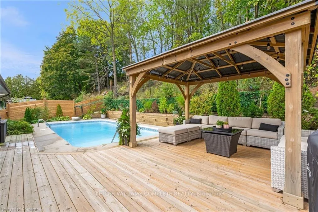 Photo 35 of 46 Terrace Drive, Hamilton, Dundas — HOMEH