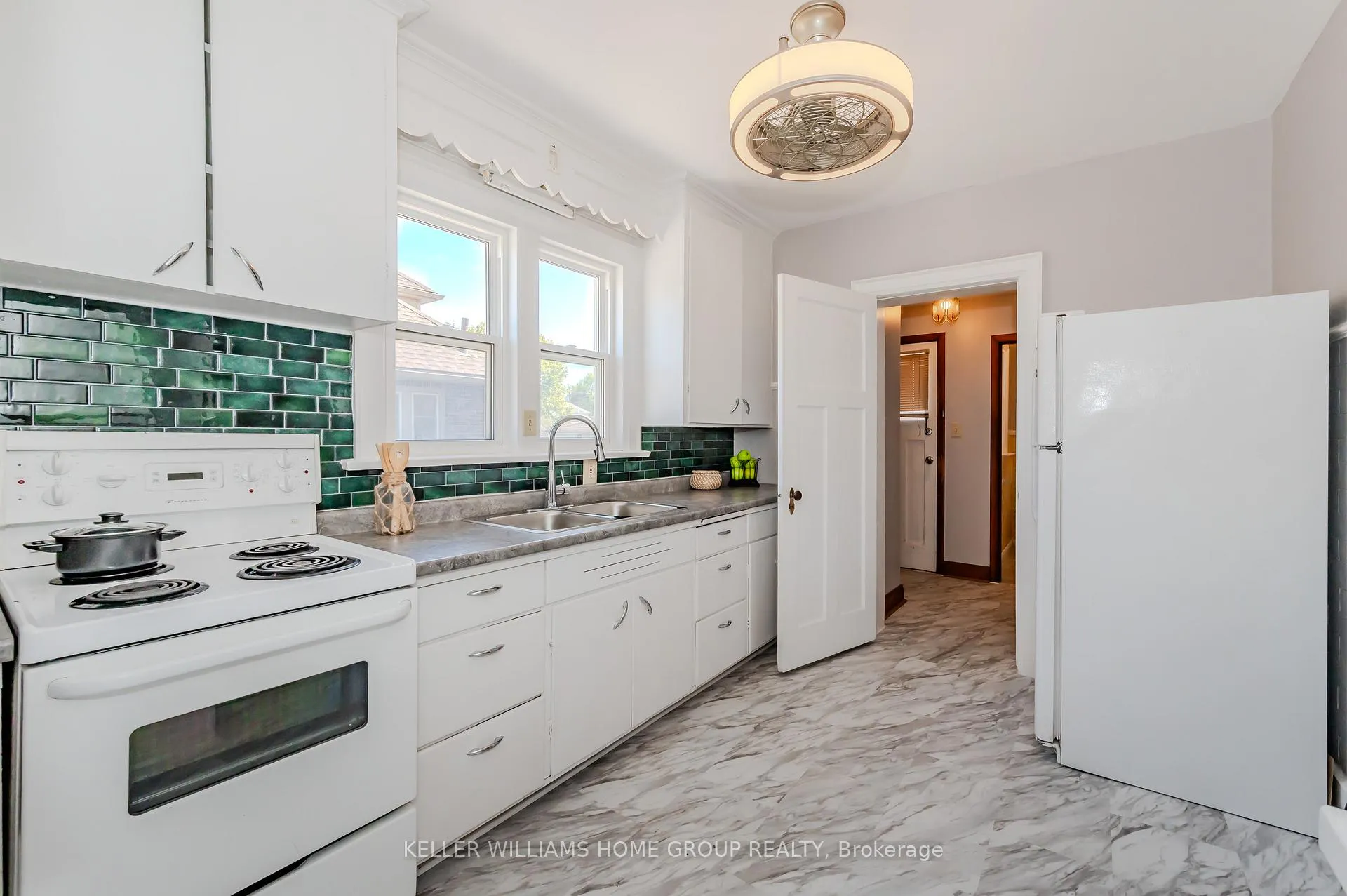 Photo 3 of 127 Mill Street, Kitchener — HOMEH