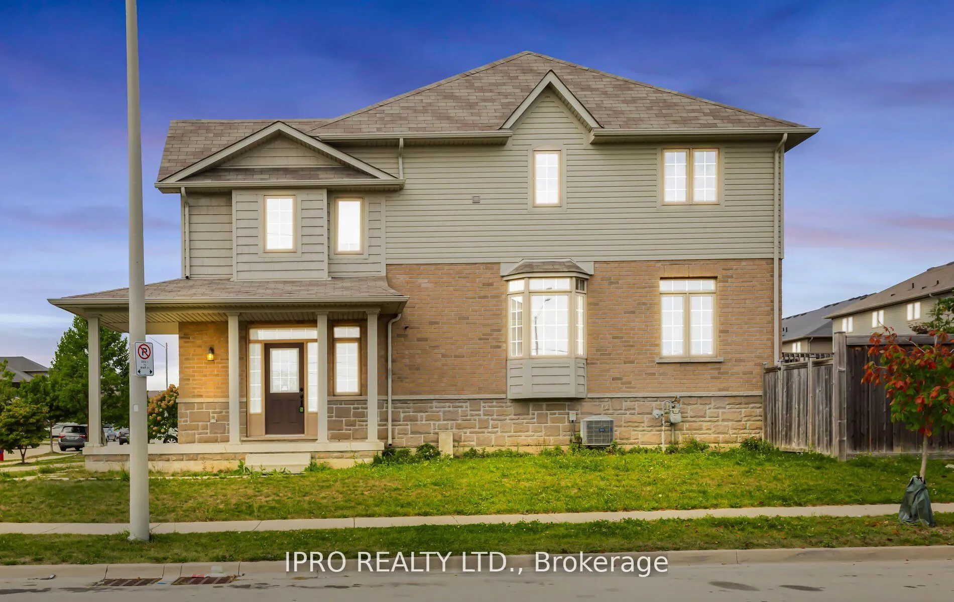 Photo 1 of 83 Bankfield Crescent, Hamilton, Stoney Creek Mountain — HOMEH
