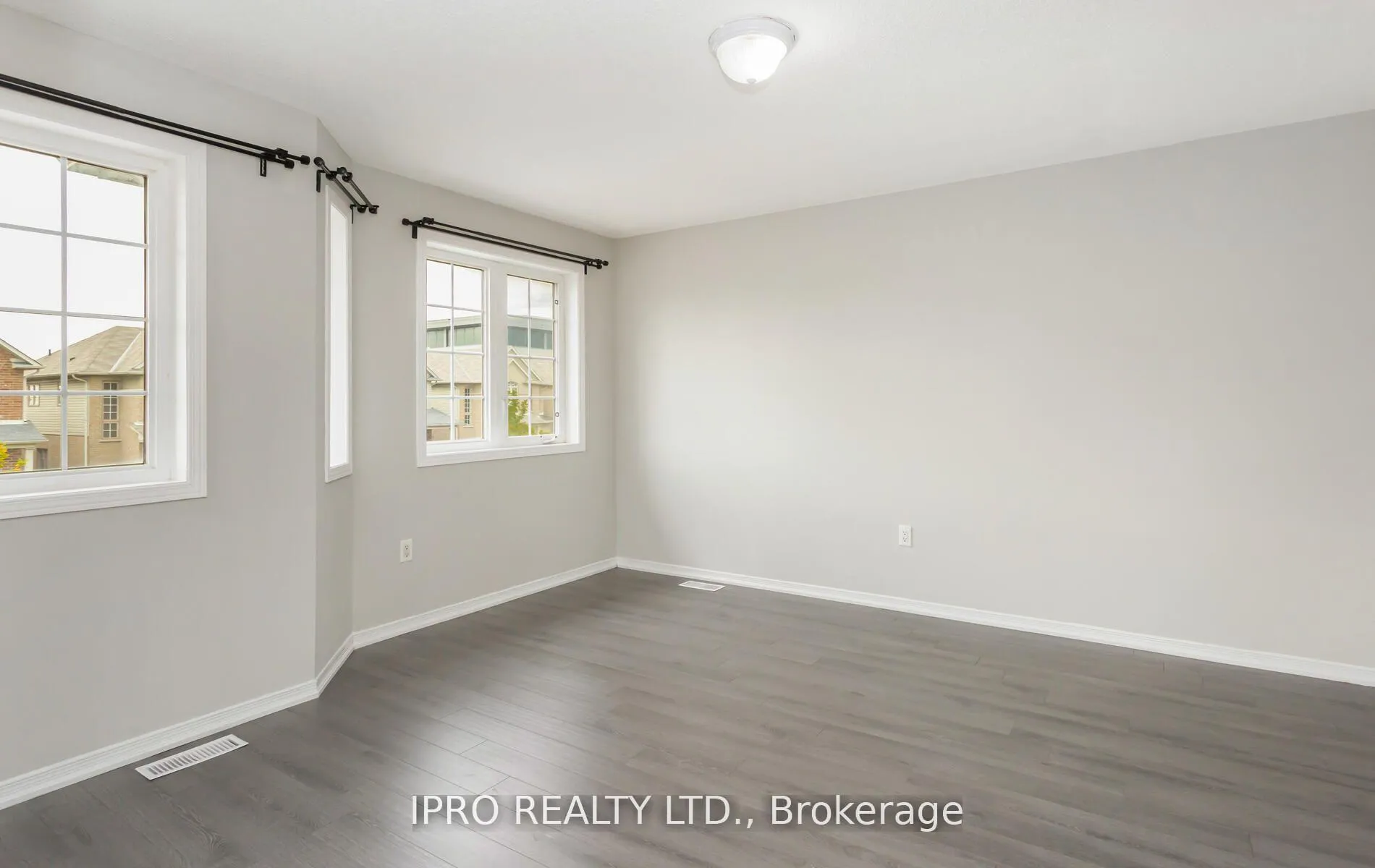 Photo 19 of 83 Bankfield Crescent, Hamilton, Stoney Creek Mountain — HOMEH