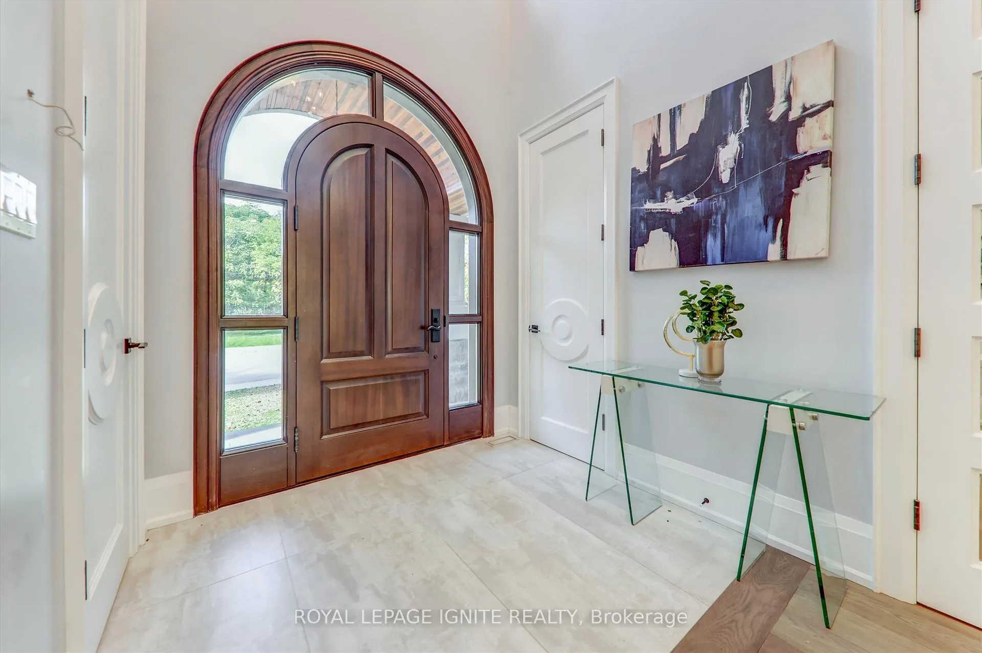 Photo 2 of 123 Baldwin Street, Whitby, Brooklin — HOMEH