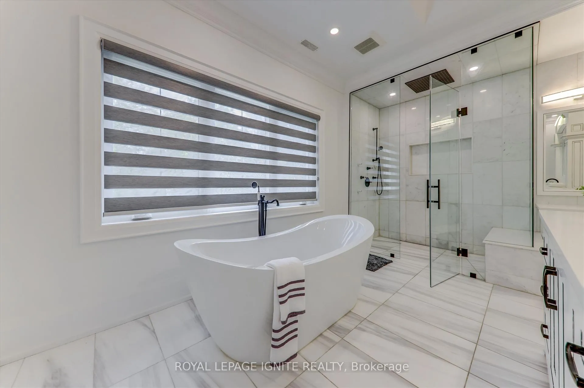 Photo 16 of 123 Baldwin Street, Whitby, Brooklin — HOMEH
