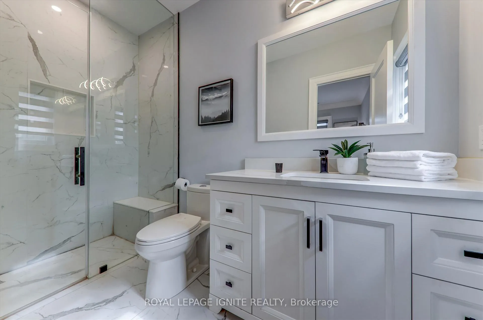Photo 24 of 123 Baldwin Street, Whitby, Brooklin — HOMEH