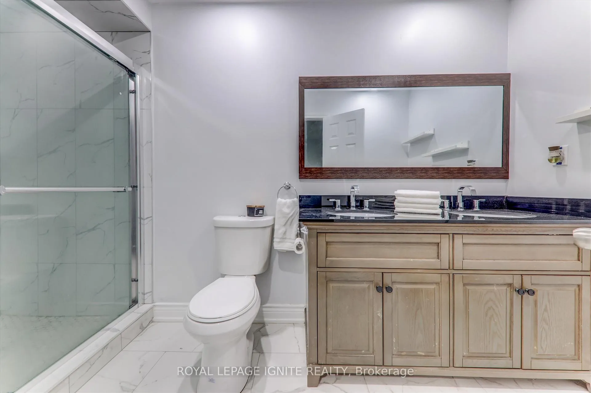 Photo 30 of 123 Baldwin Street, Whitby, Brooklin — HOMEH