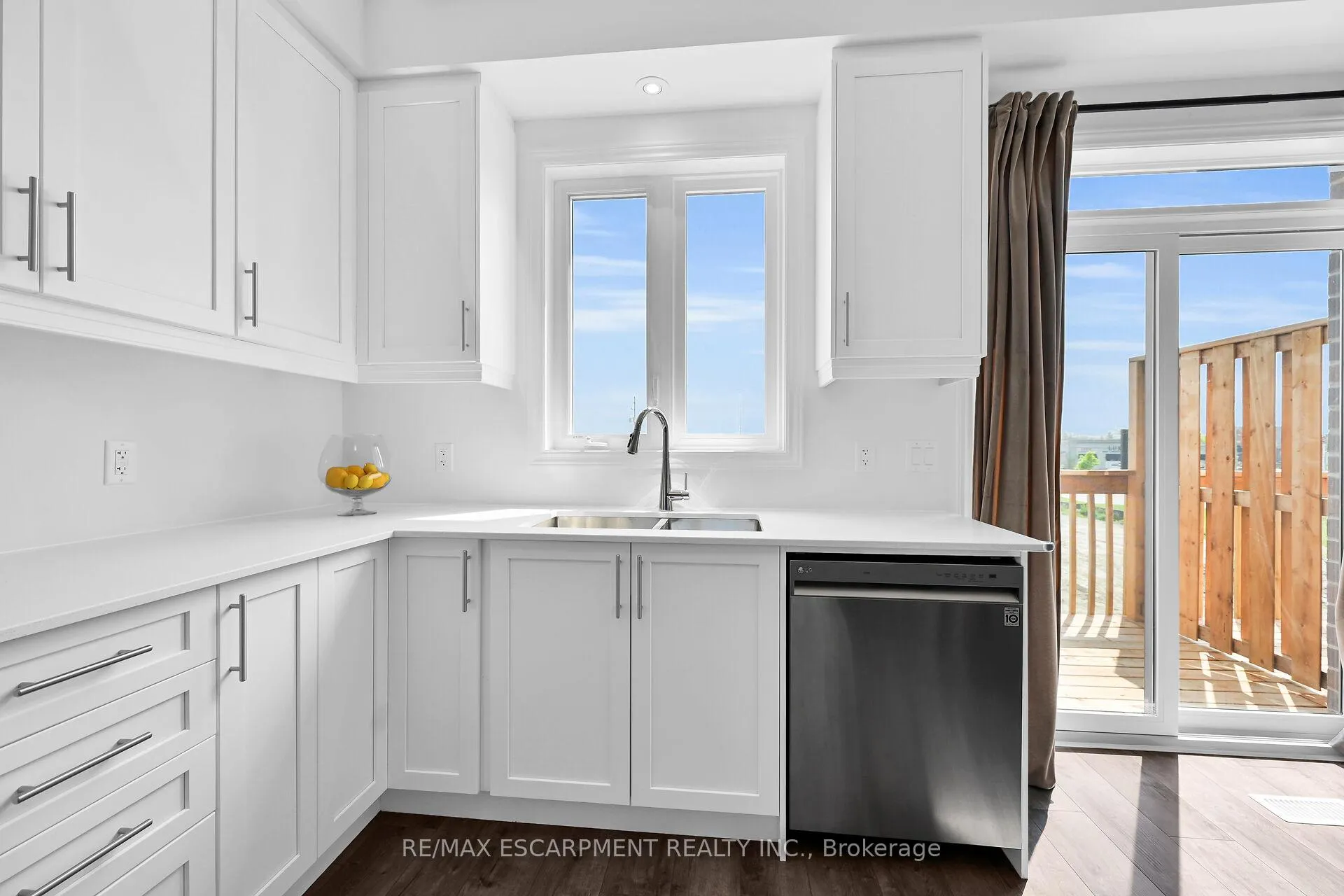 Photo 2 of Unit 42, 61 Soho Street, Hamilton, Stoney Creek Mountain — HOMEH