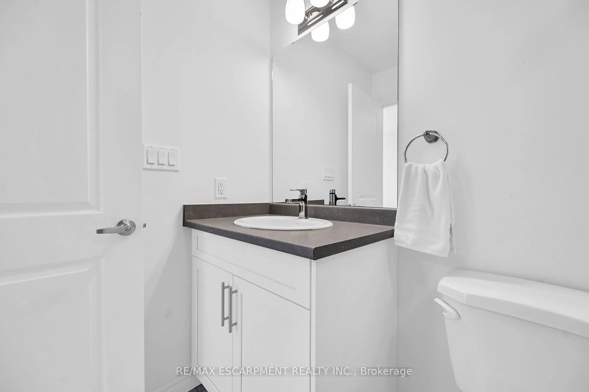 Photo 19 of Unit 42, 61 Soho Street, Hamilton, Stoney Creek Mountain — HOMEH