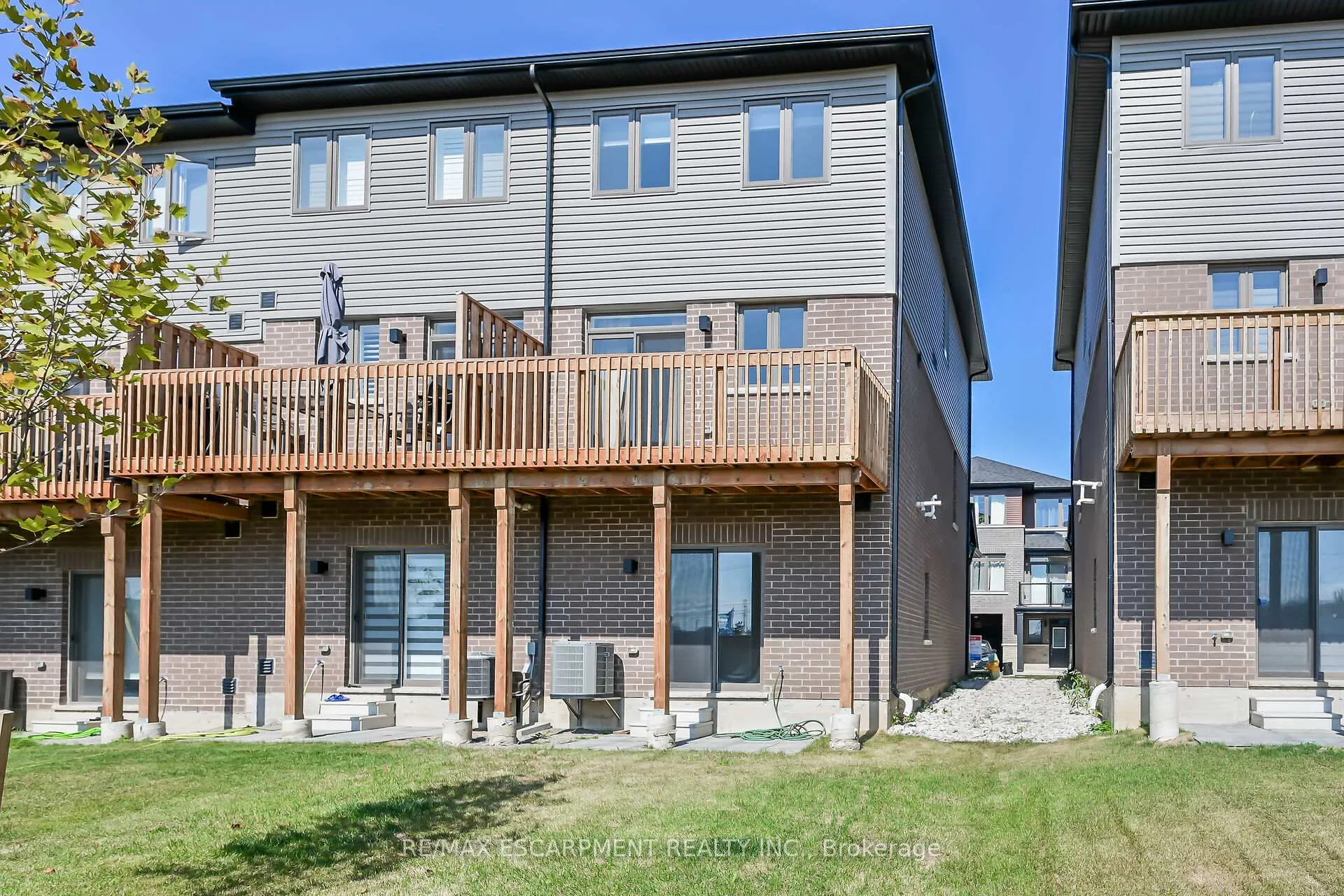 Photo 38 of Unit 42, 61 Soho Street, Hamilton, Stoney Creek Mountain — HOMEH