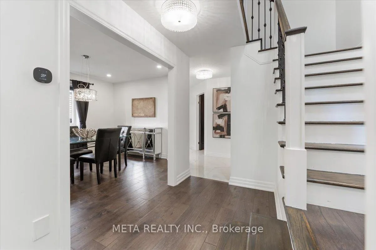 Photo 6 of 106 Thoroughbred Boulevard, Hamilton, Ancaster — HOMEH