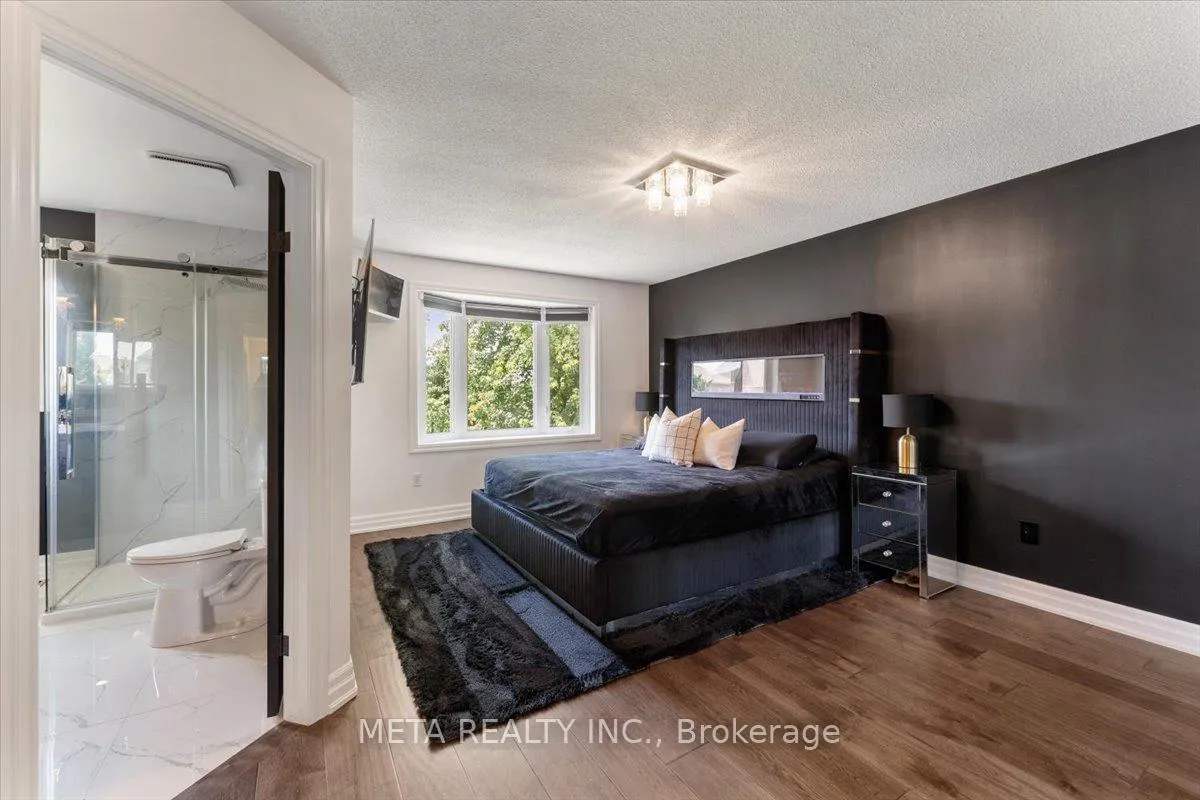 Photo 13 of 106 Thoroughbred Boulevard, Hamilton, Ancaster — HOMEH
