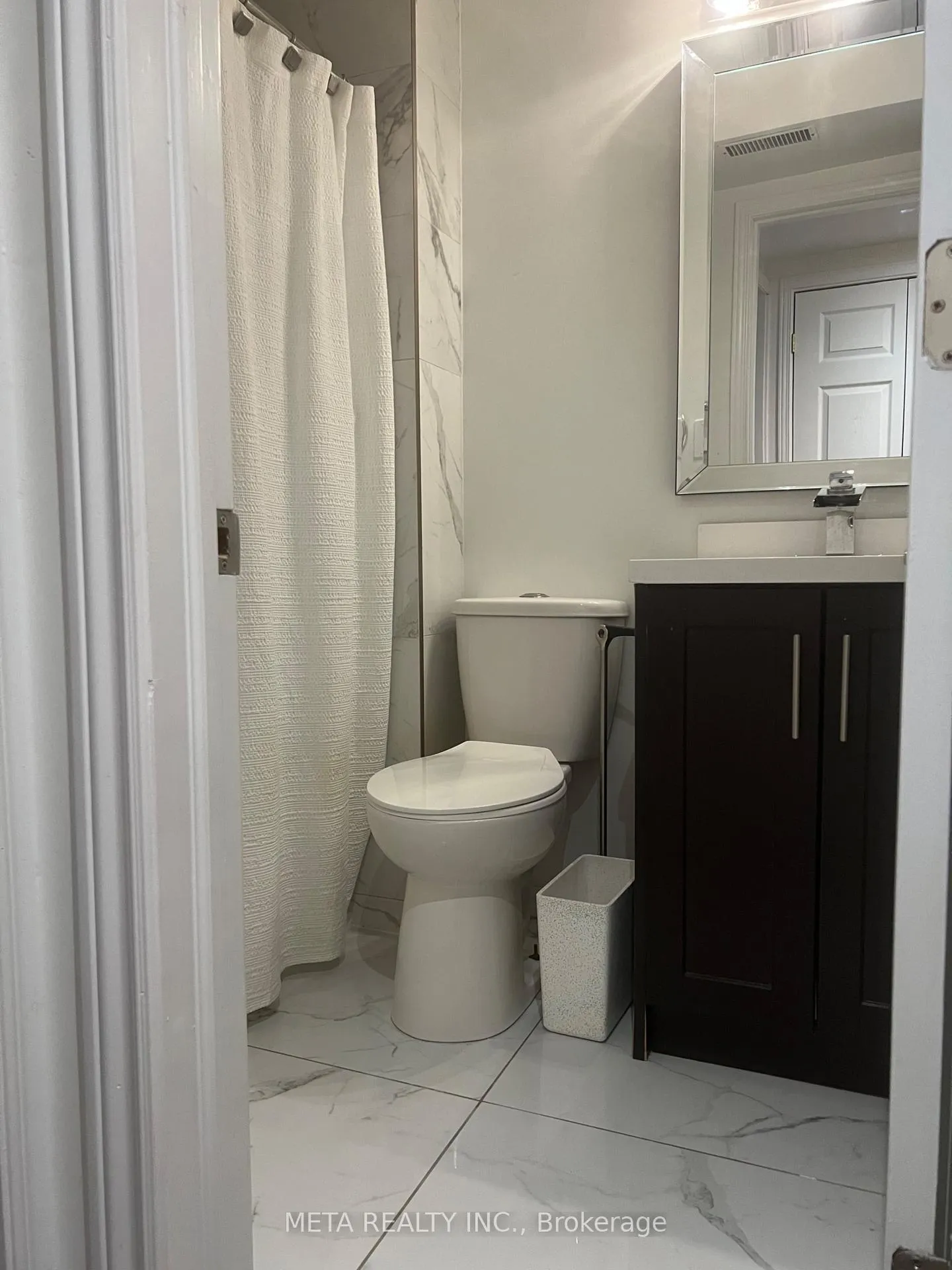 Photo 26 of 106 Thoroughbred Boulevard, Hamilton, Ancaster — HOMEH