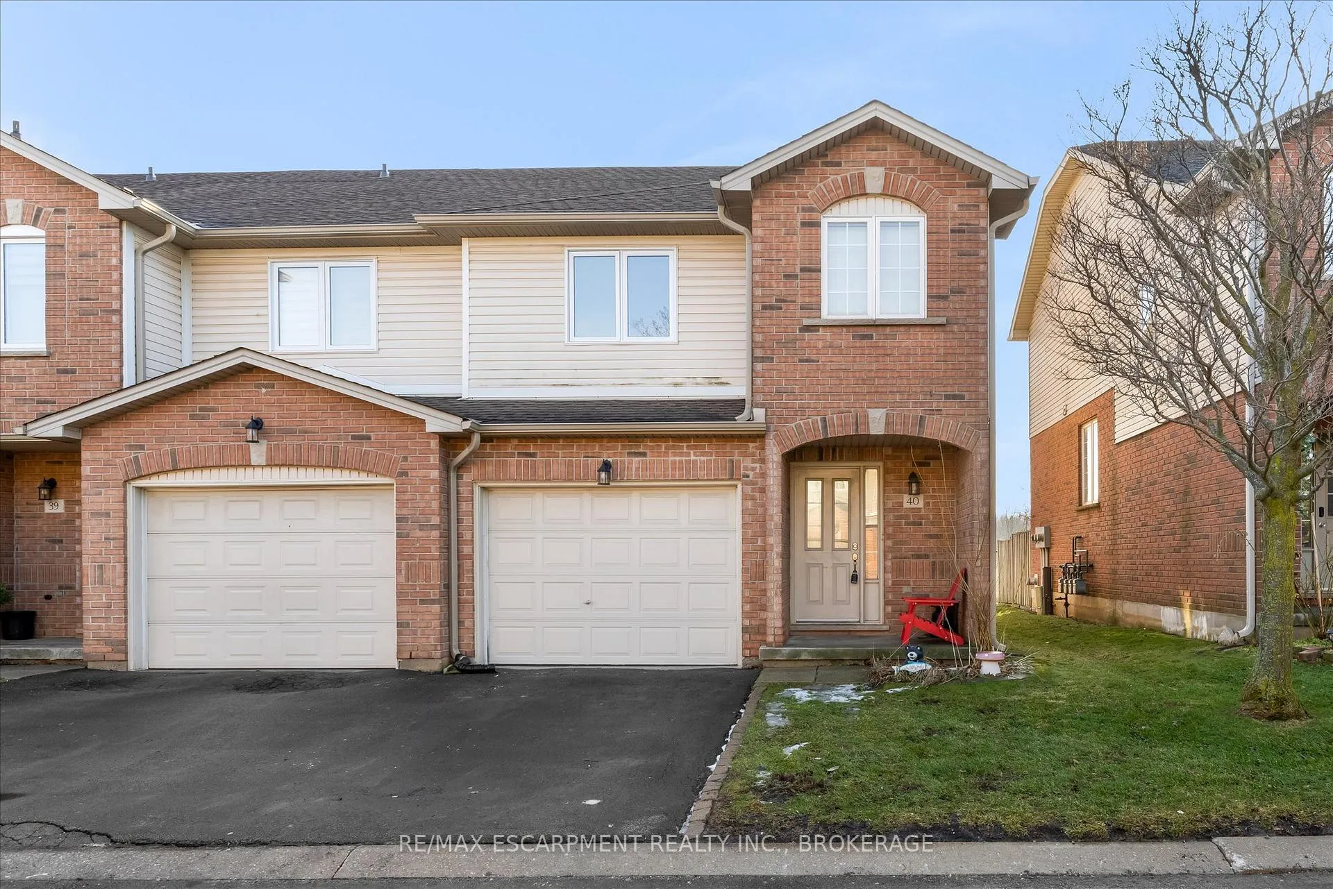 Front of Unit 40, 800 Paramount Drive