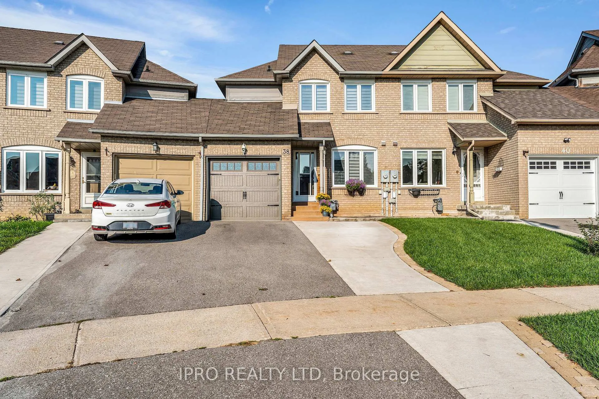 Photo 1 of 38 Gardenia Way, Caledon, Rural Caledon — HOMEH
