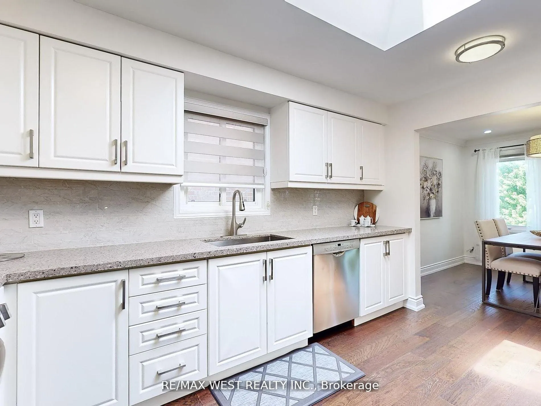 Photo 4 of 621 Ariel Crescent, Pickering, Amberlea — HOMEH