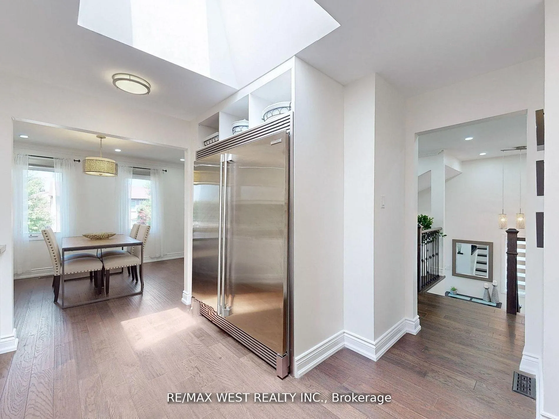 Photo 5 of 621 Ariel Crescent, Pickering, Amberlea — HOMEH
